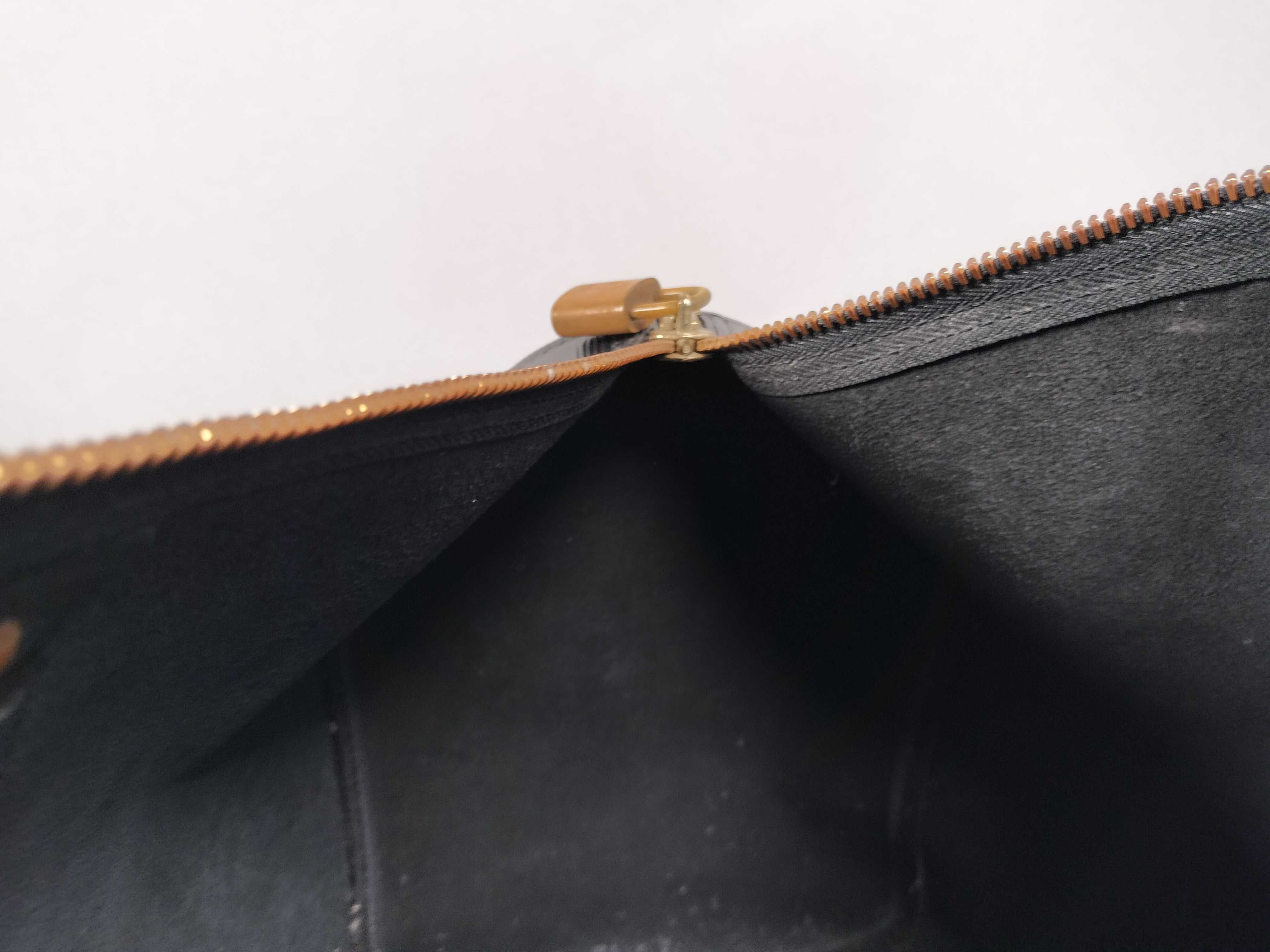 Epi Bag, Louis Vuitton Epi Keepall 45, Epi Noir Boston Bag, Keyless Boston Bag — view 14