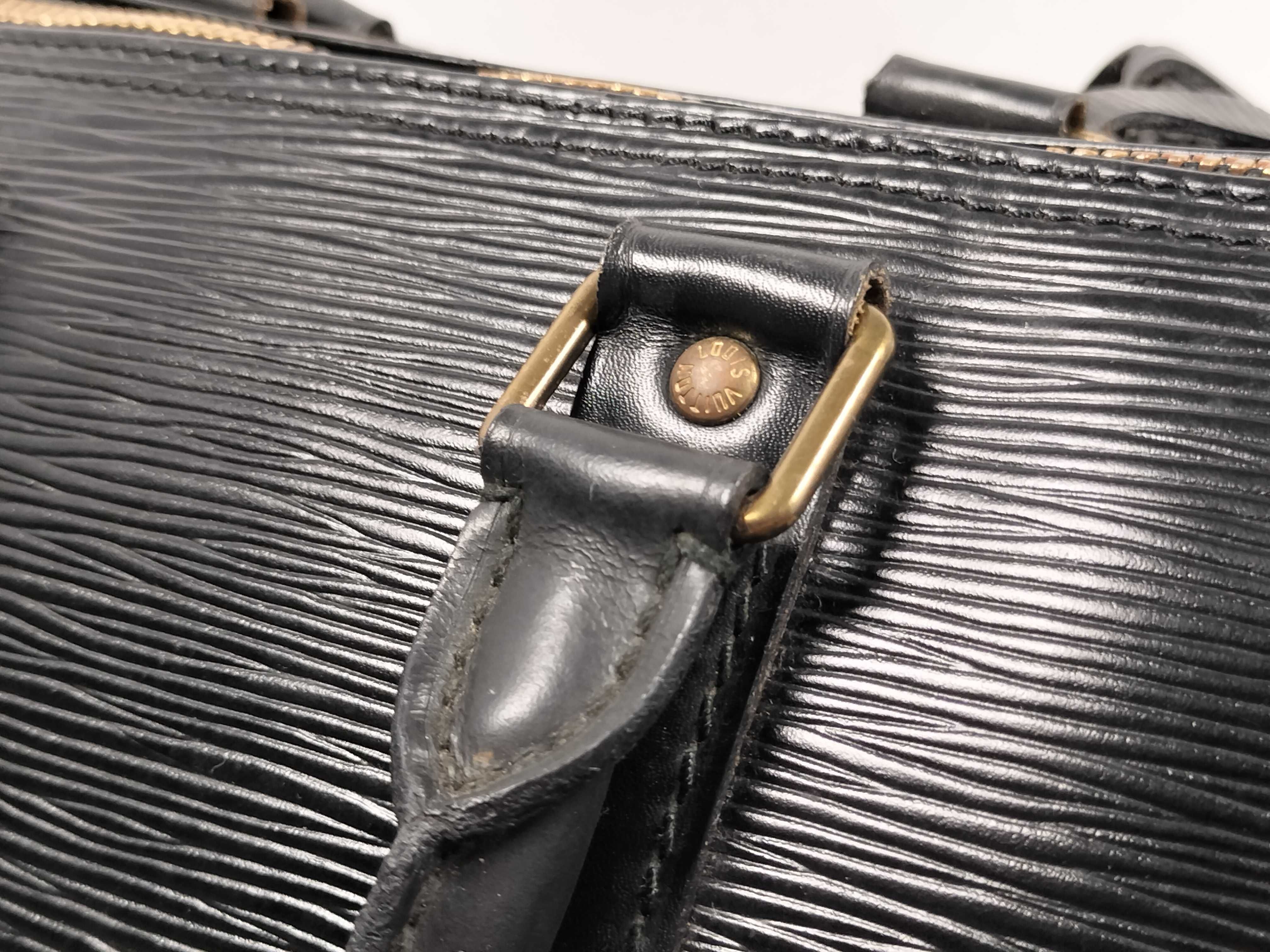 Epi Bag, Louis Vuitton Epi Keepall 45, Epi Noir Boston Bag, Keyless Boston Bag — view 5
