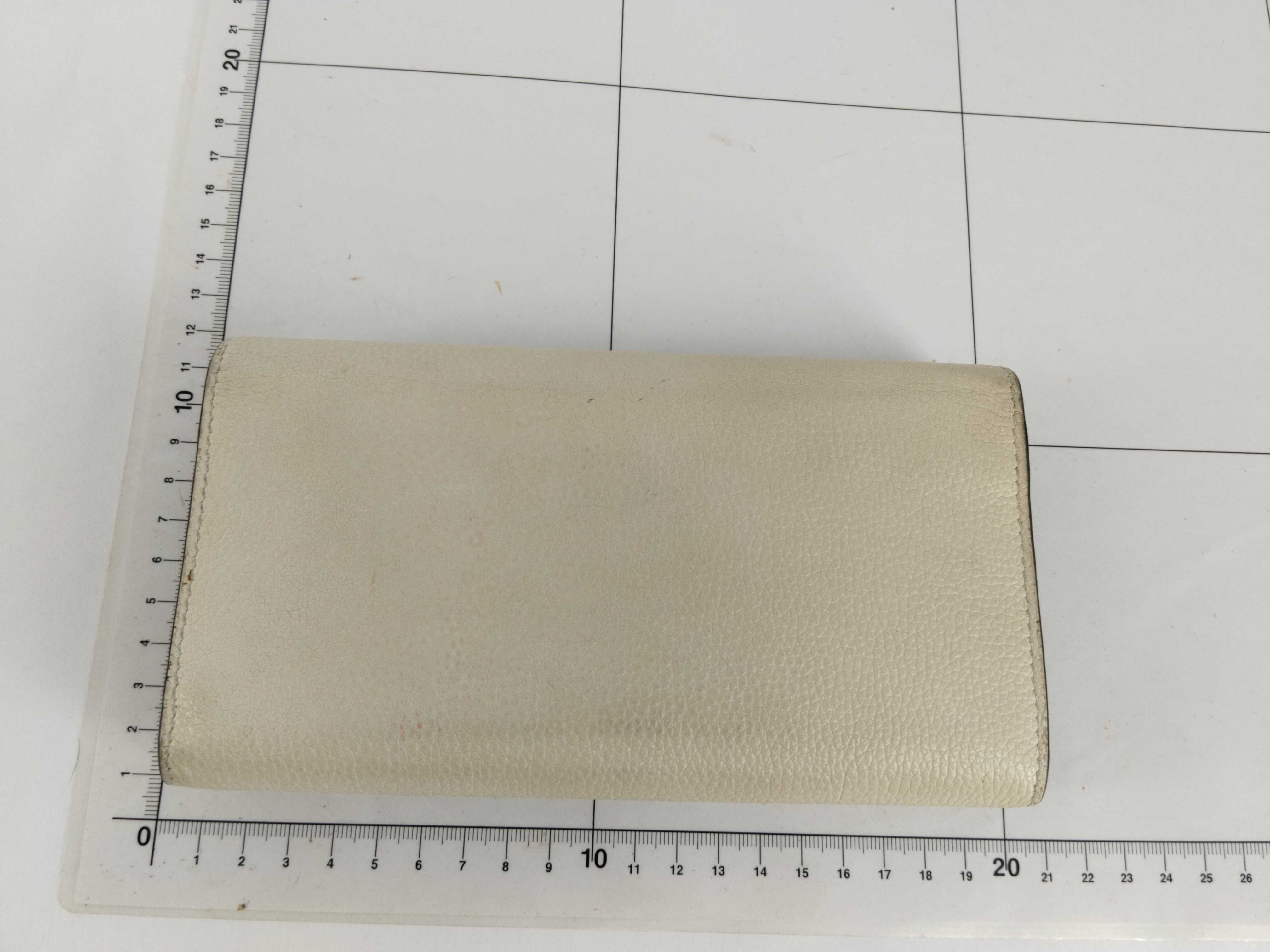 wallet — view 2