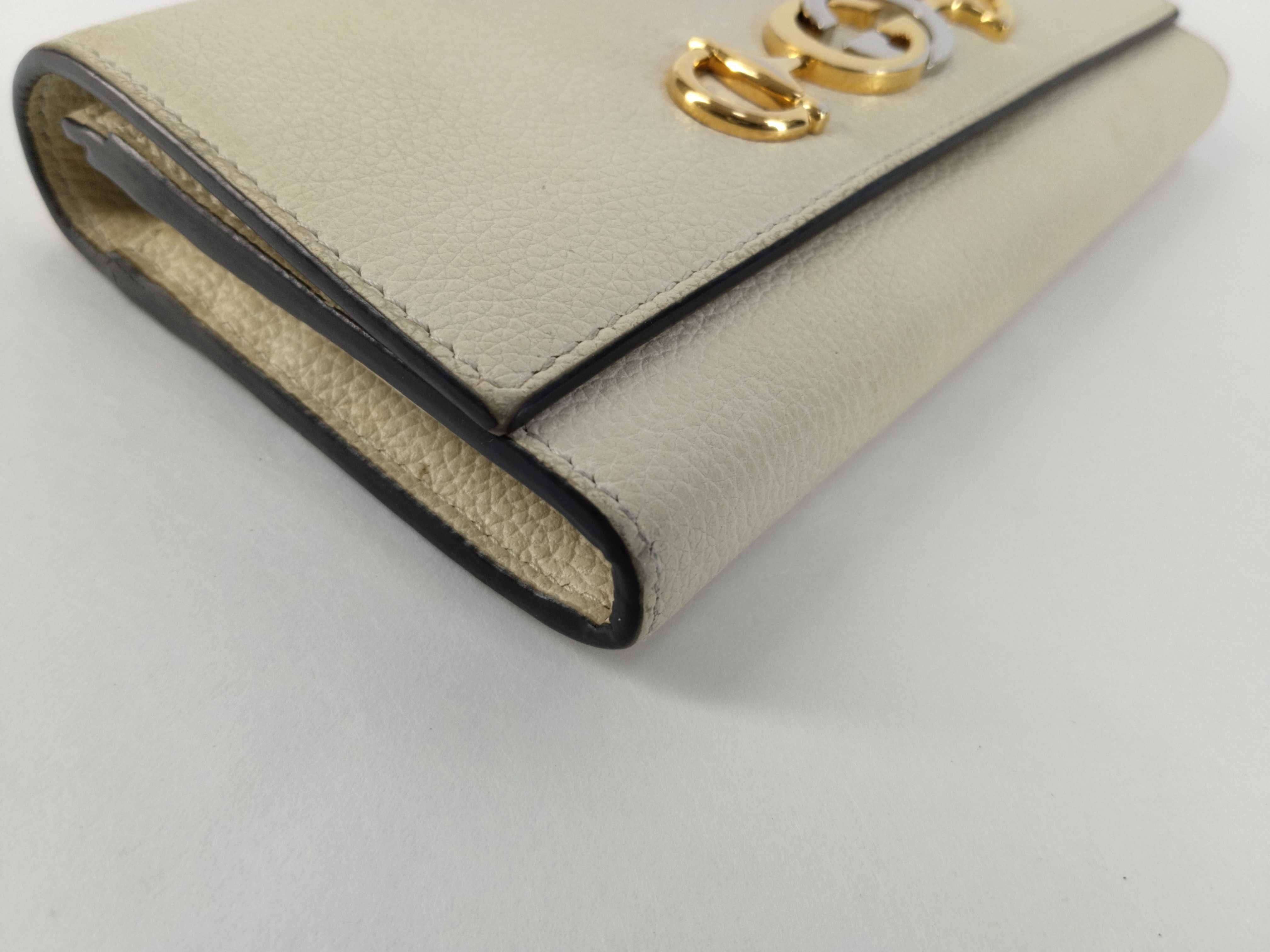 wallet — view 3