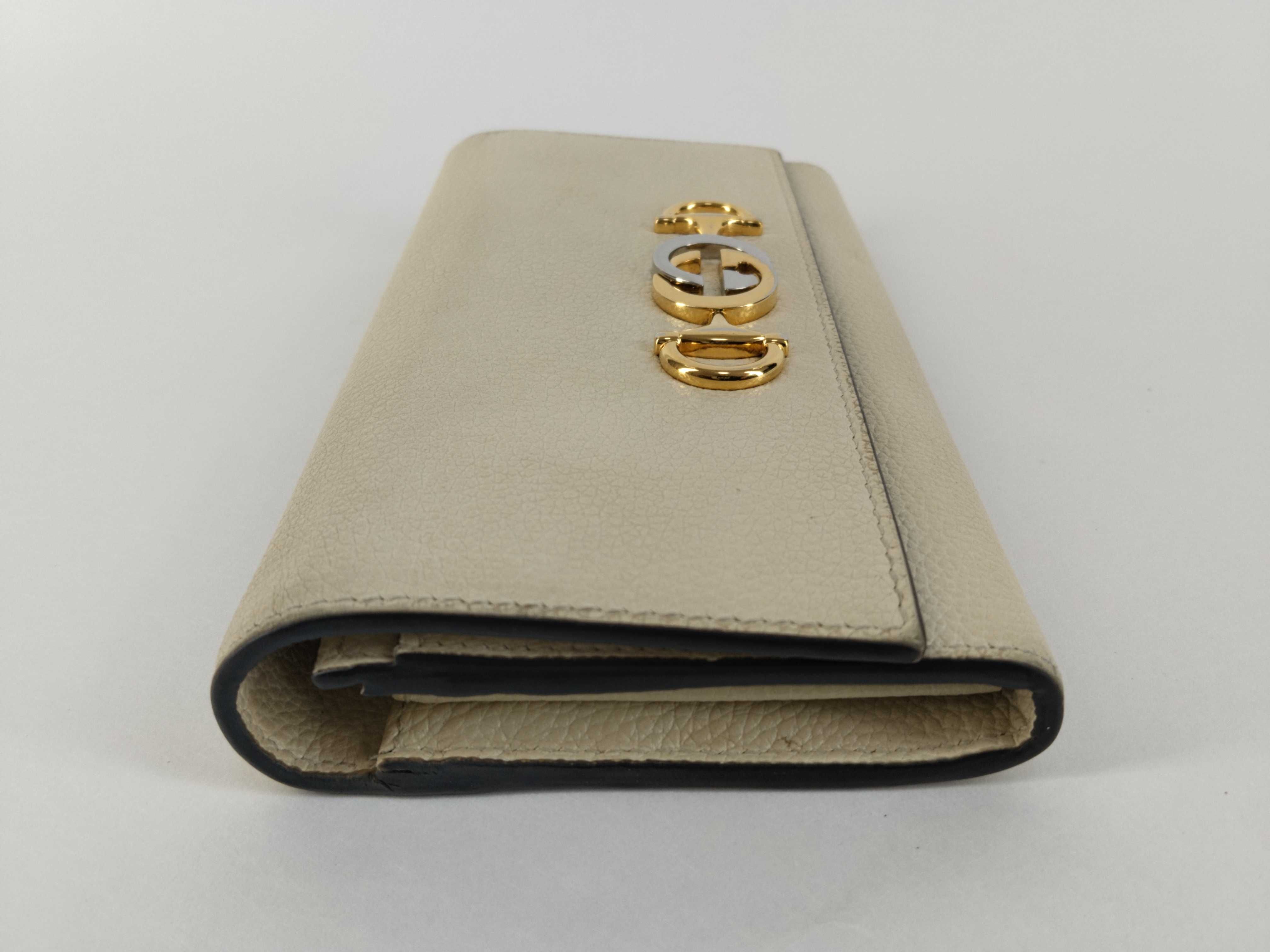 wallet — view 4