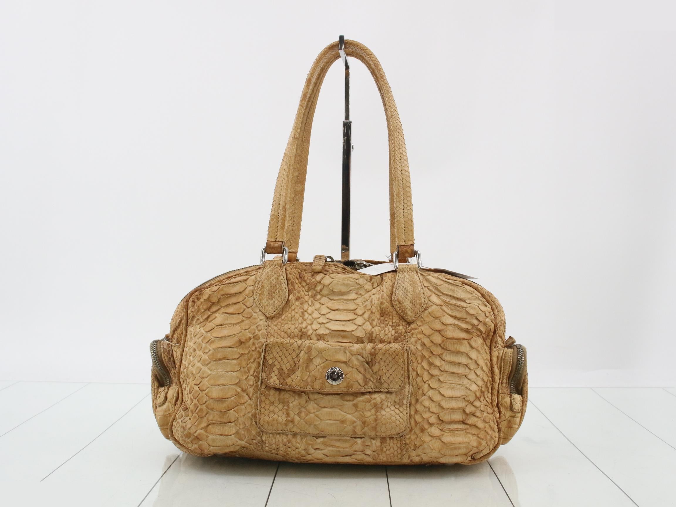 handbag — view 2