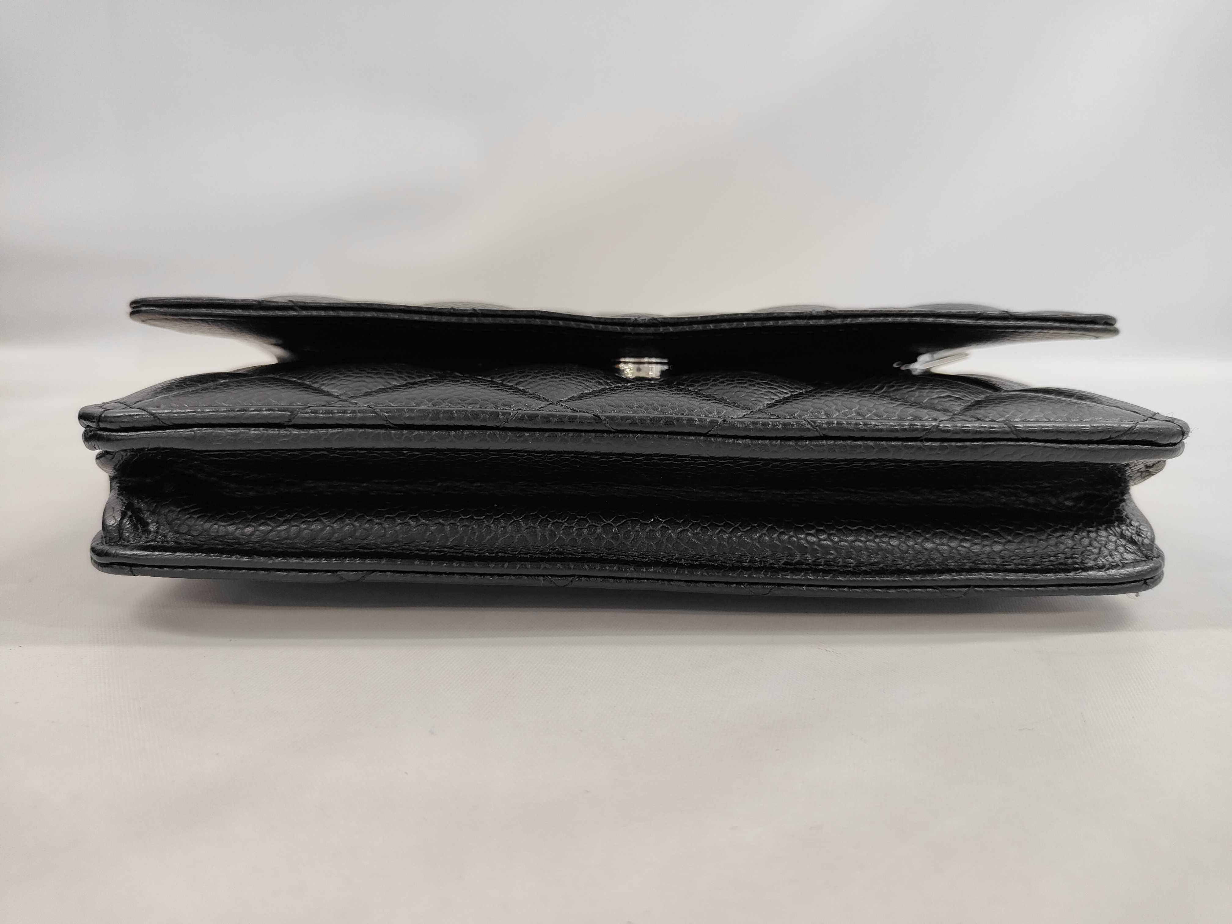 Caviar Skin Chain Wallet Shoulder Bag — view 3