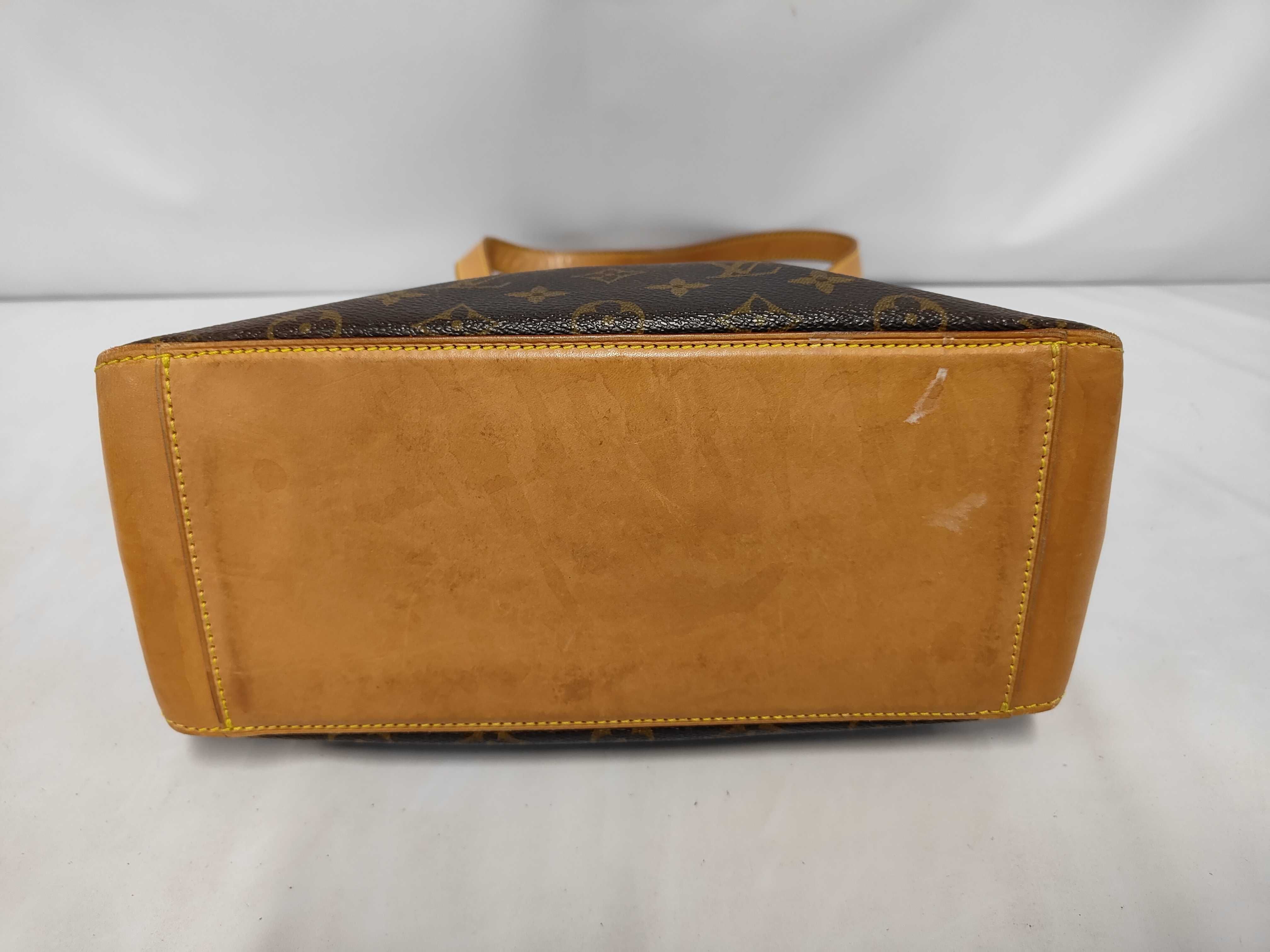 LV bag — view 3
