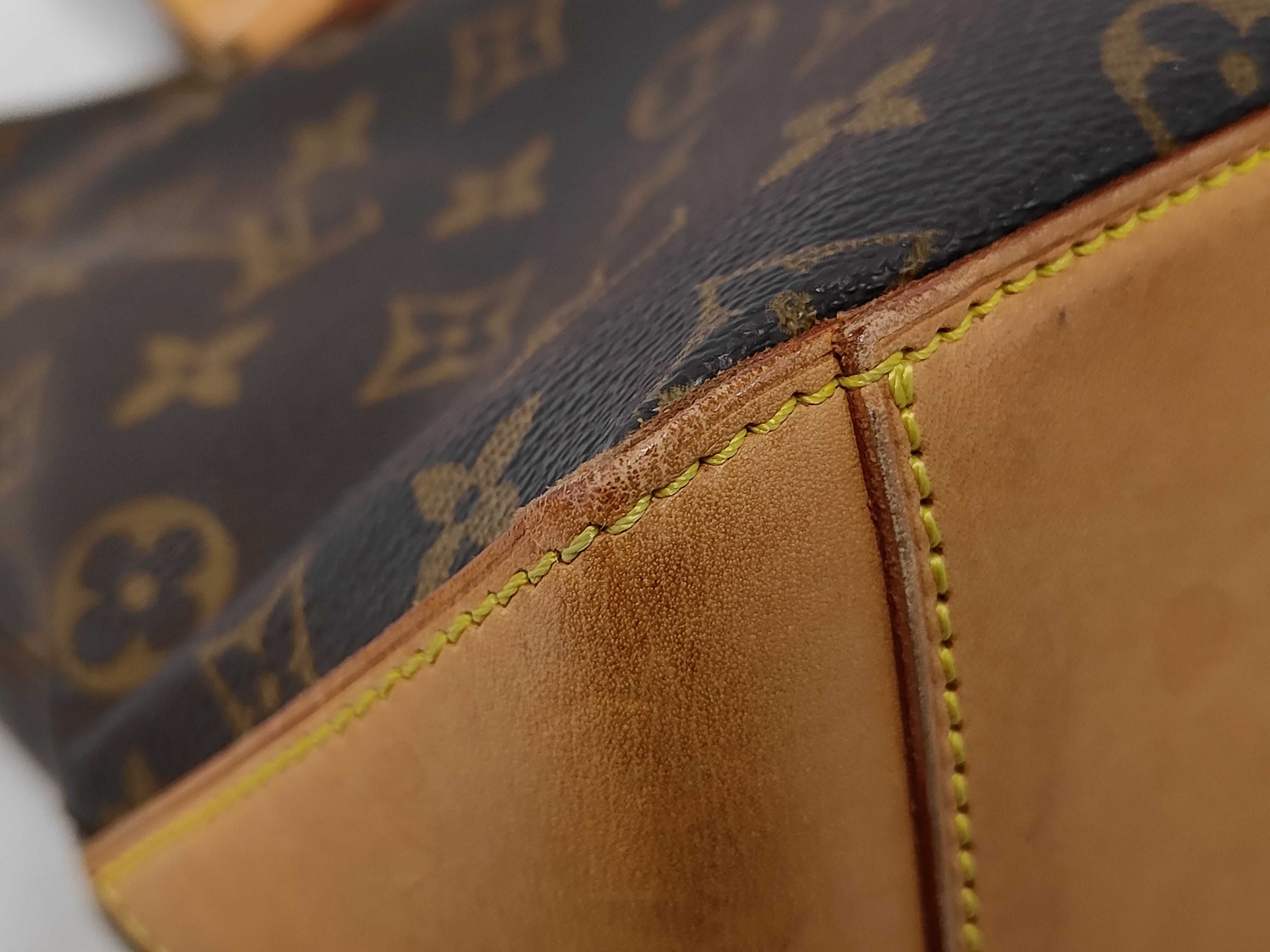 LV bag — view 4