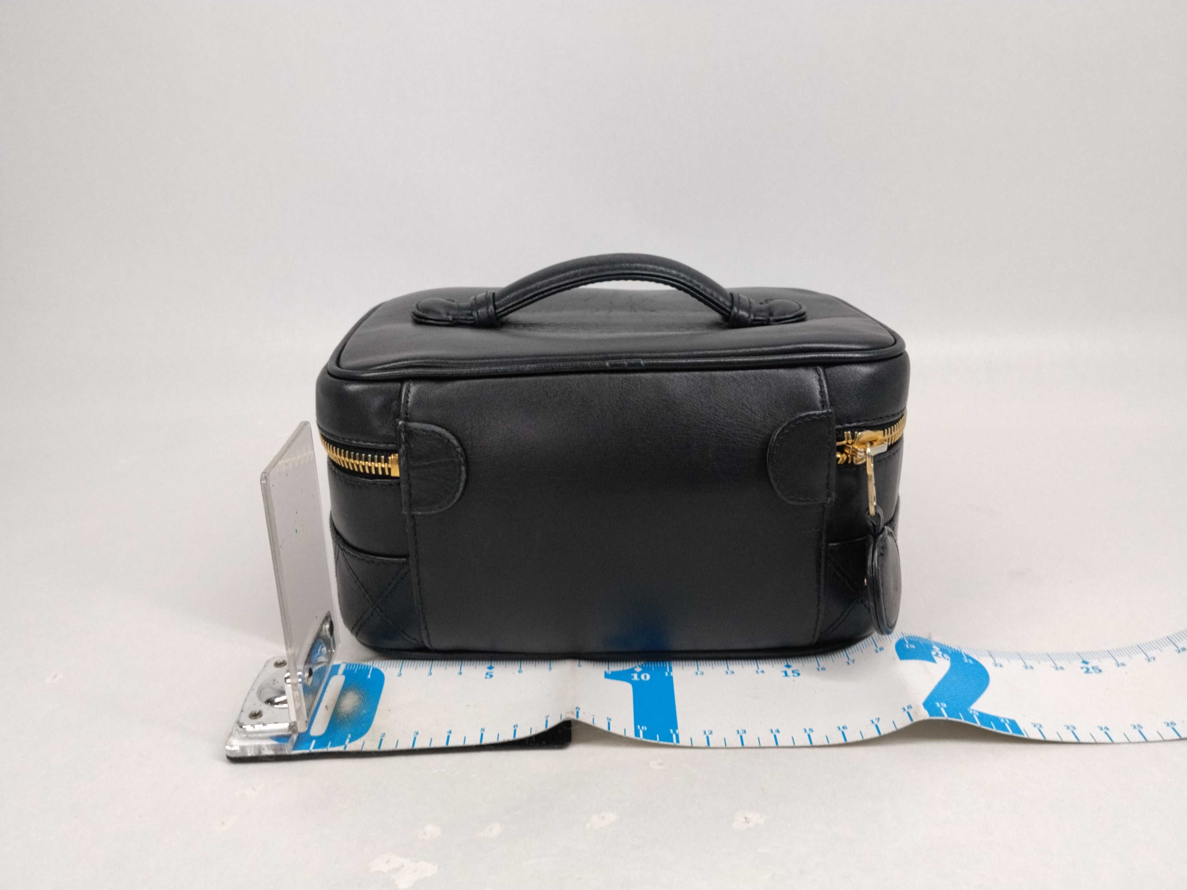 Bicolore Horizontal Vanity Bag — view 2
