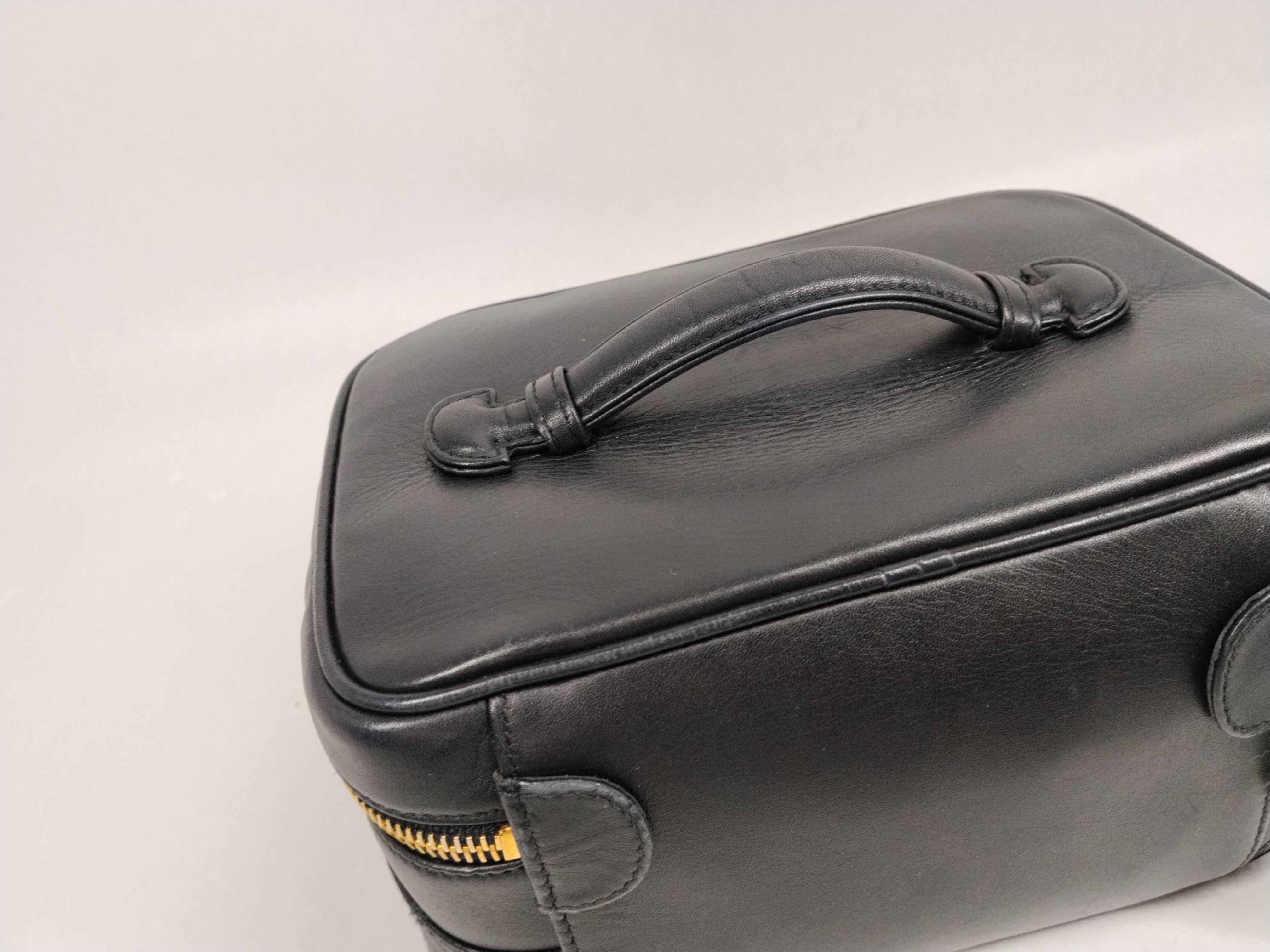 Bicolore Horizontal Vanity Bag — view 3