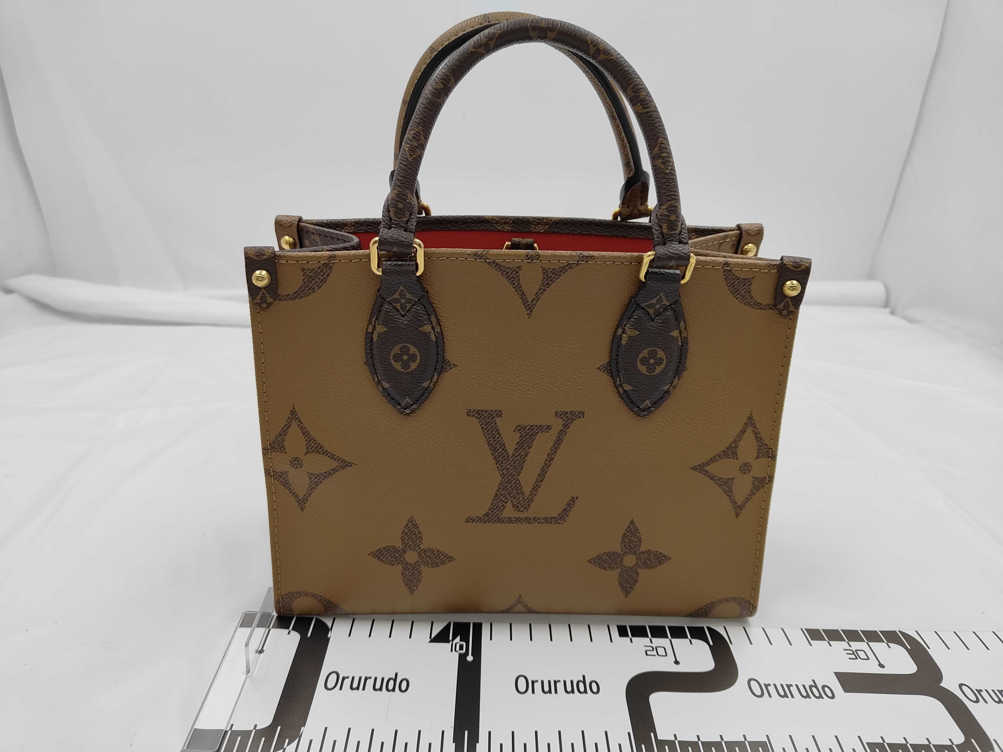 OnTheGo PM Monogram Giant Reverse Handbag Shoulder Bag — view 2