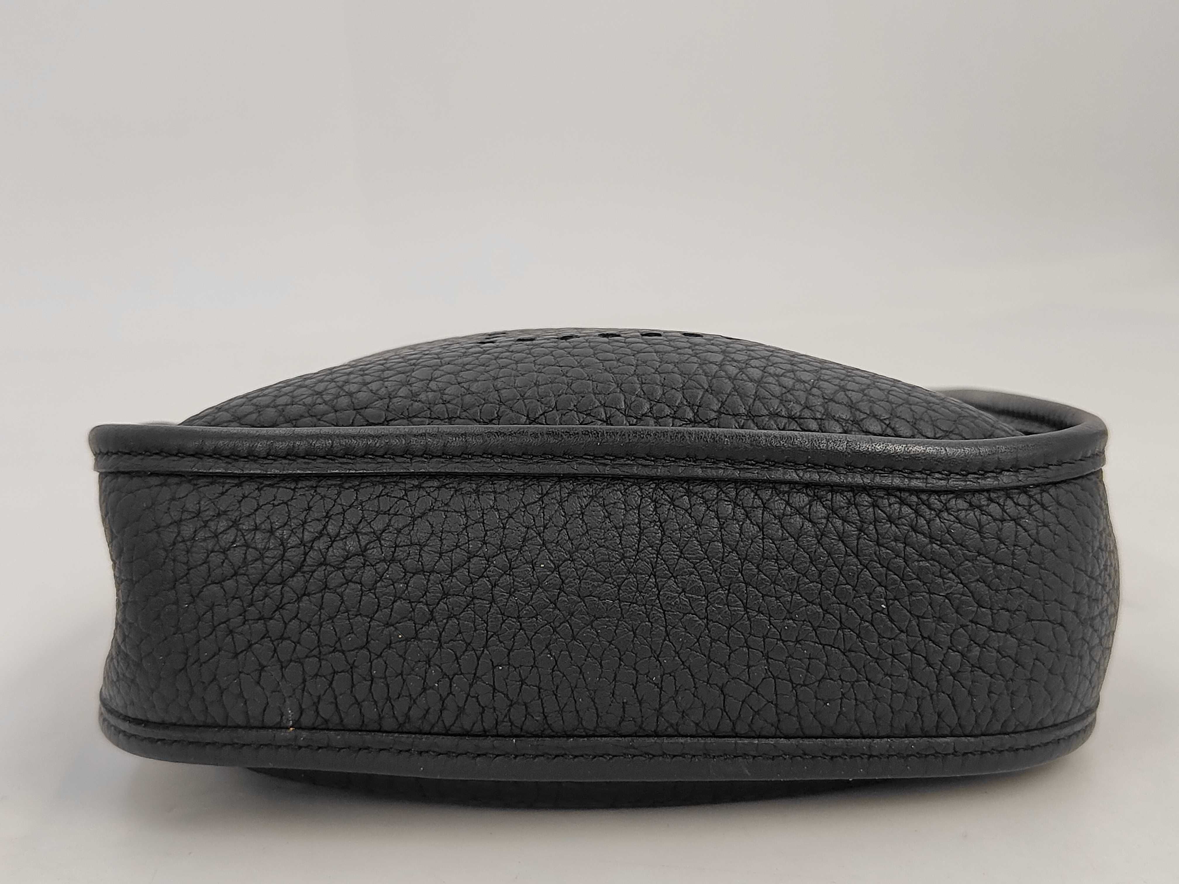 Evelyne 16 TPM Shoulder Bag, Taurillon Clemence Leather, Black with Gold Hardware, Year: 2020 — view 4