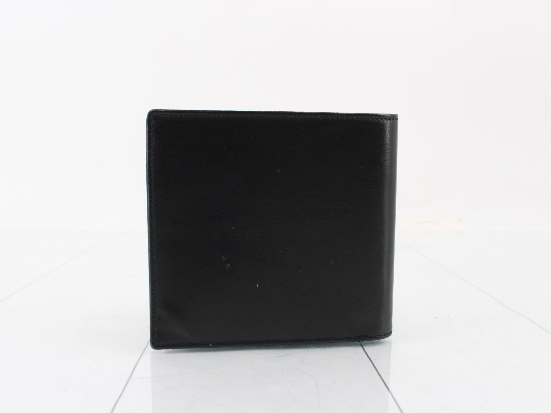 Bi-fold wallet — view 2