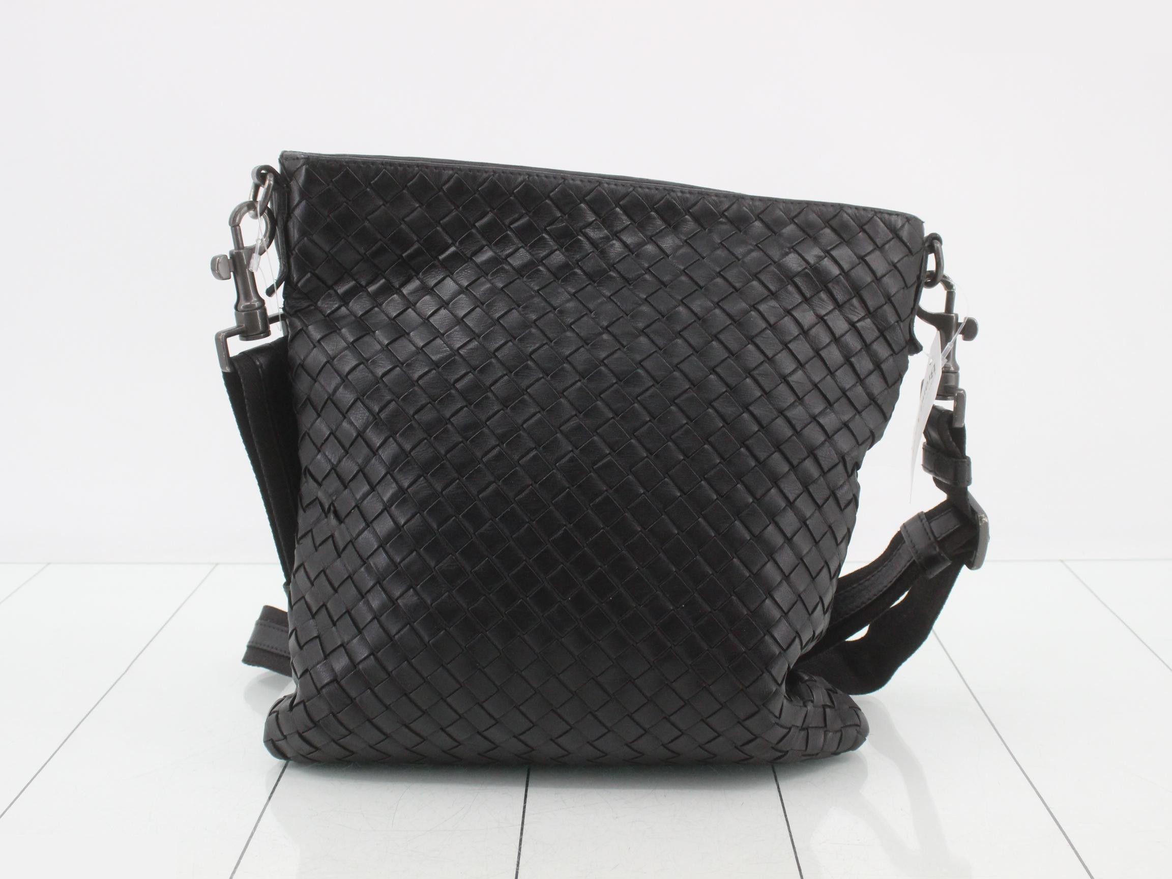 Intrecciato Shoulder Bag, Leather, Black — view 2