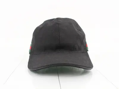 Black baseball cap