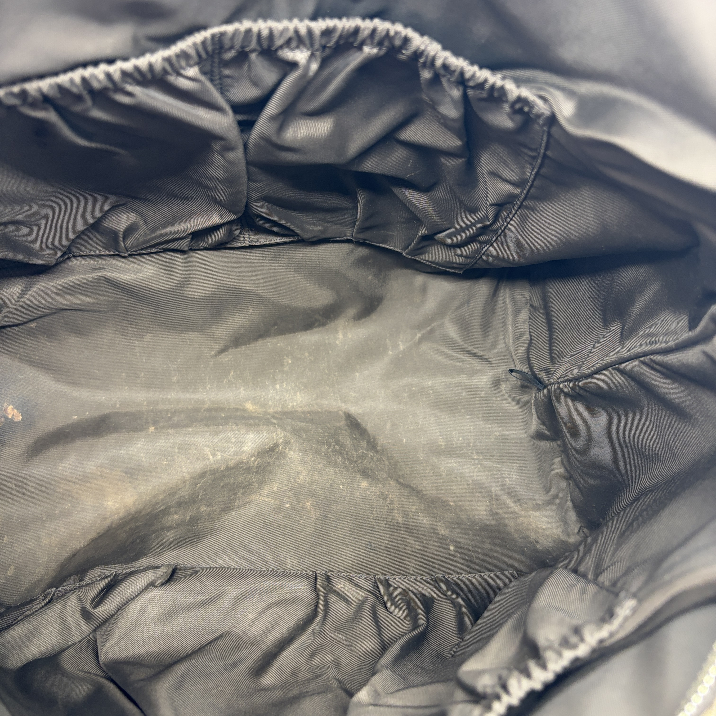 GG Supreme Shoulder Bag — view 11