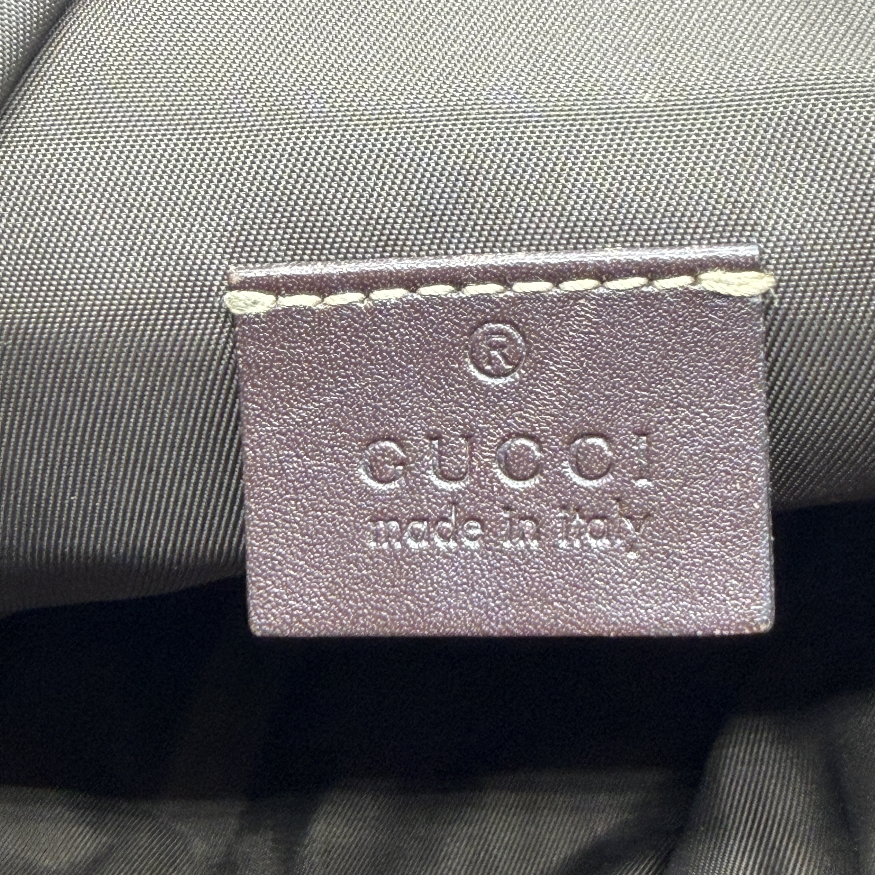 GG Supreme Shoulder Bag — view 13
