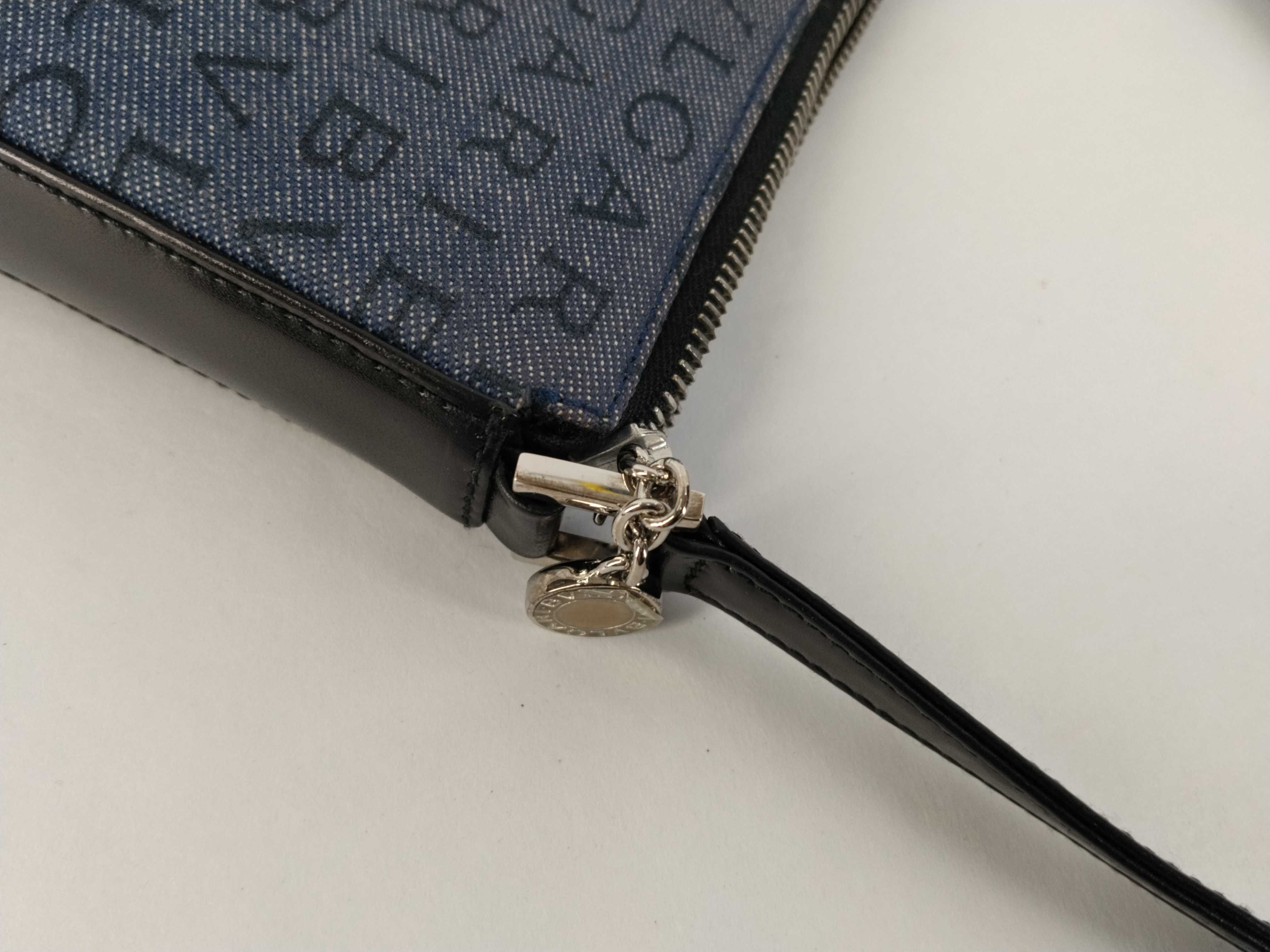 Logo Mania One-Shoulder Canvas Shoulder Bag — view 5