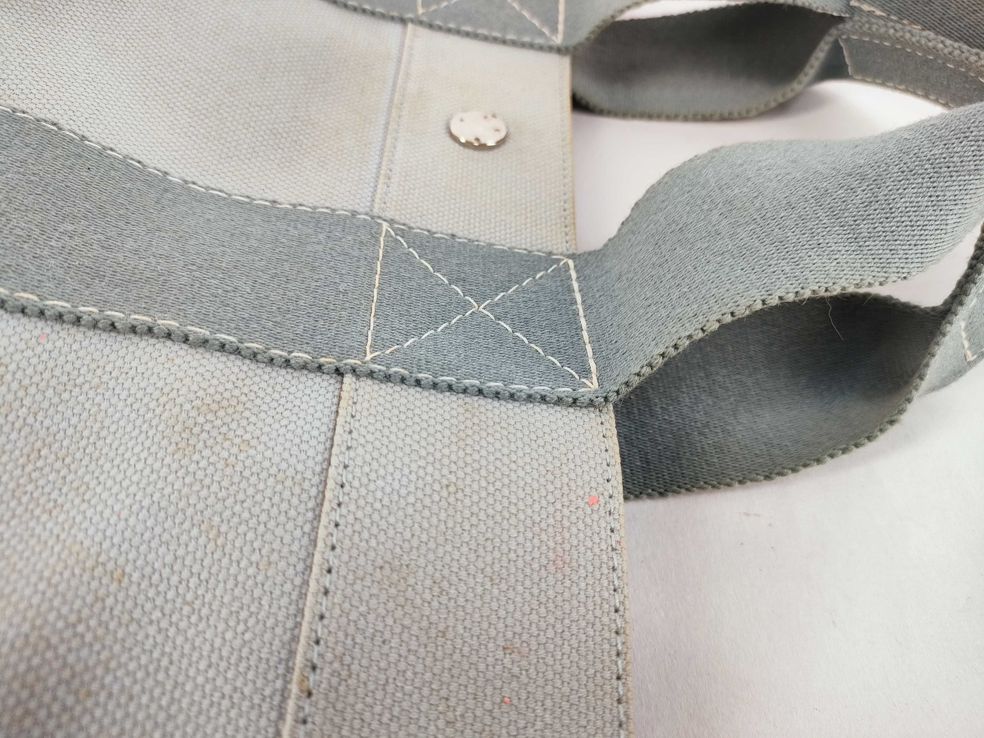 Coquillage PM Light Blue Pouch Tote Bag — view 5