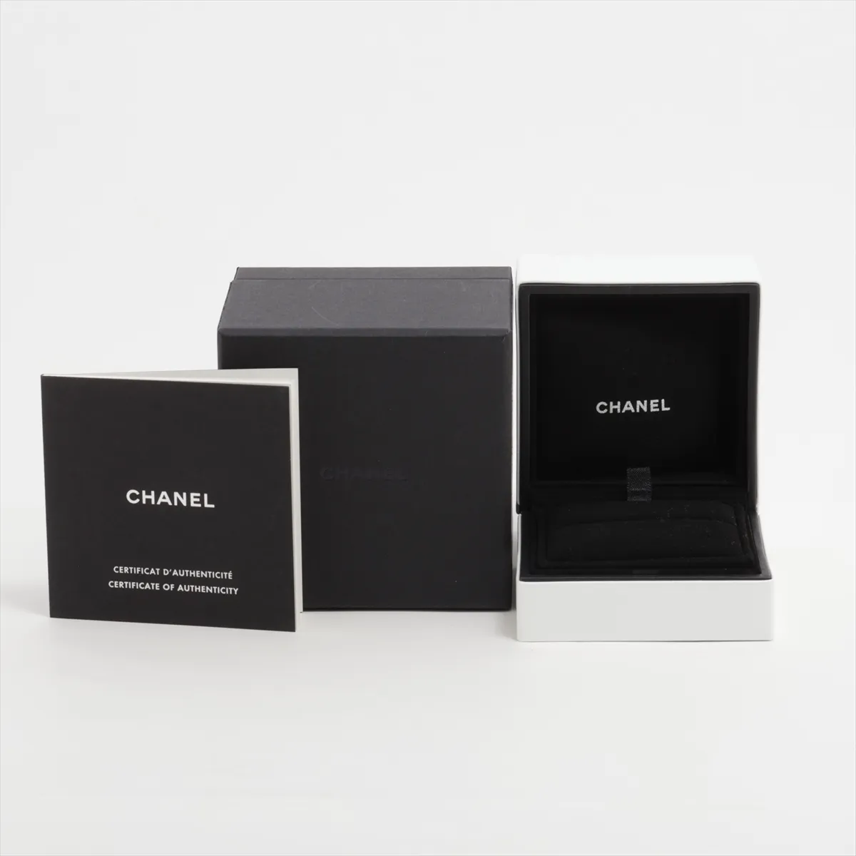 Coco Crush Diamond Ear Cuff, 750 (WG), 2.6g, DV5707, dents, J12154 — view 6