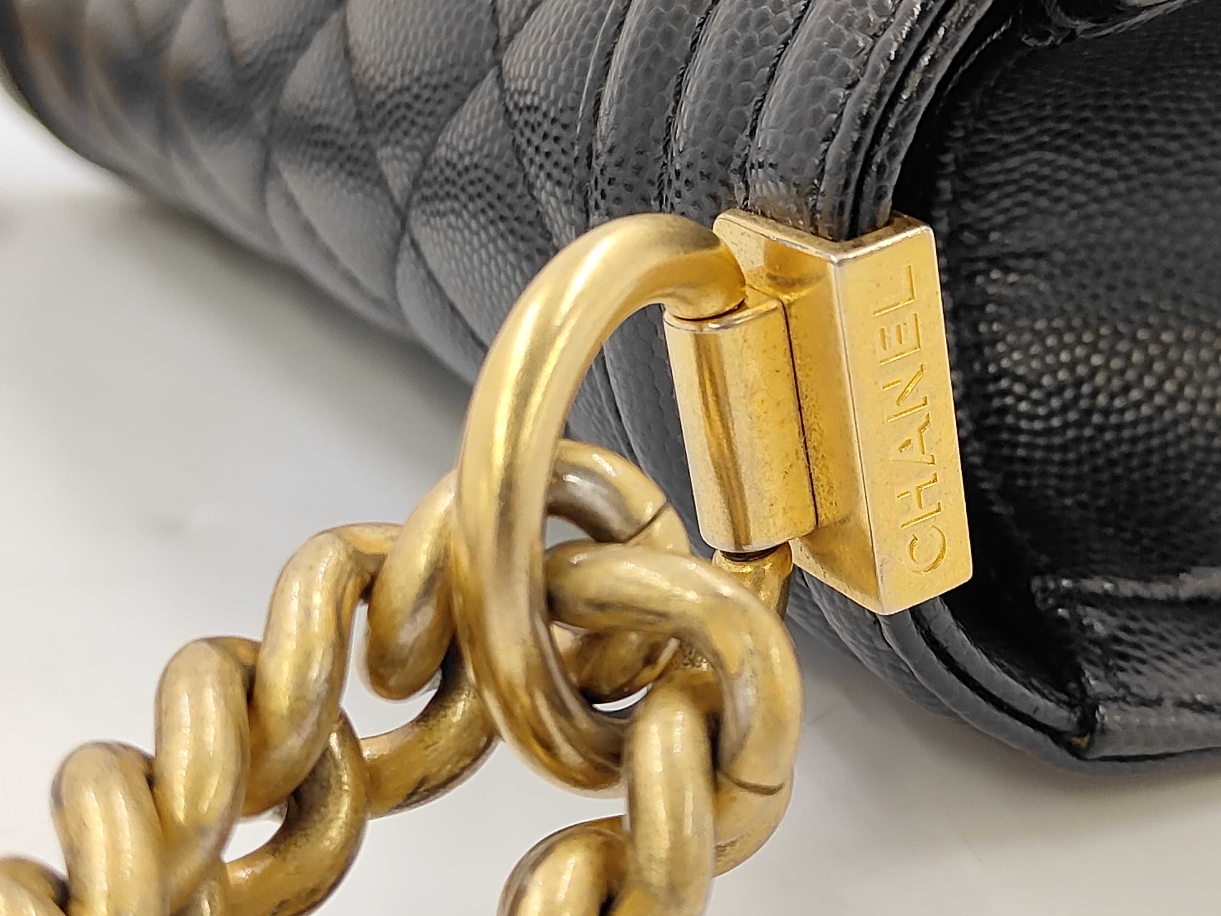 Matelassé Caviar Skin Boy Chanel Black Shoulder Bag — view 5