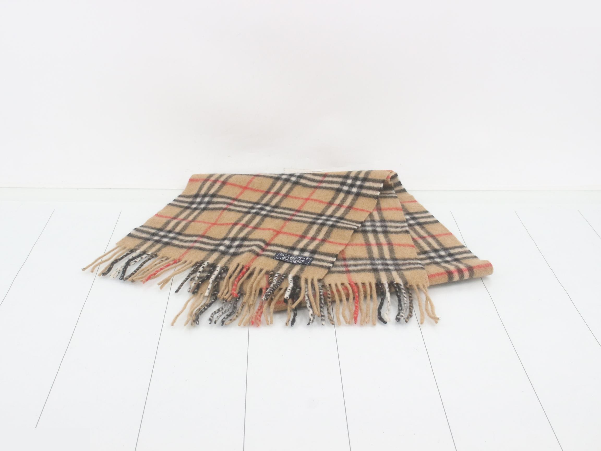 Other lines: Small items, accessories, and scarves — view 2