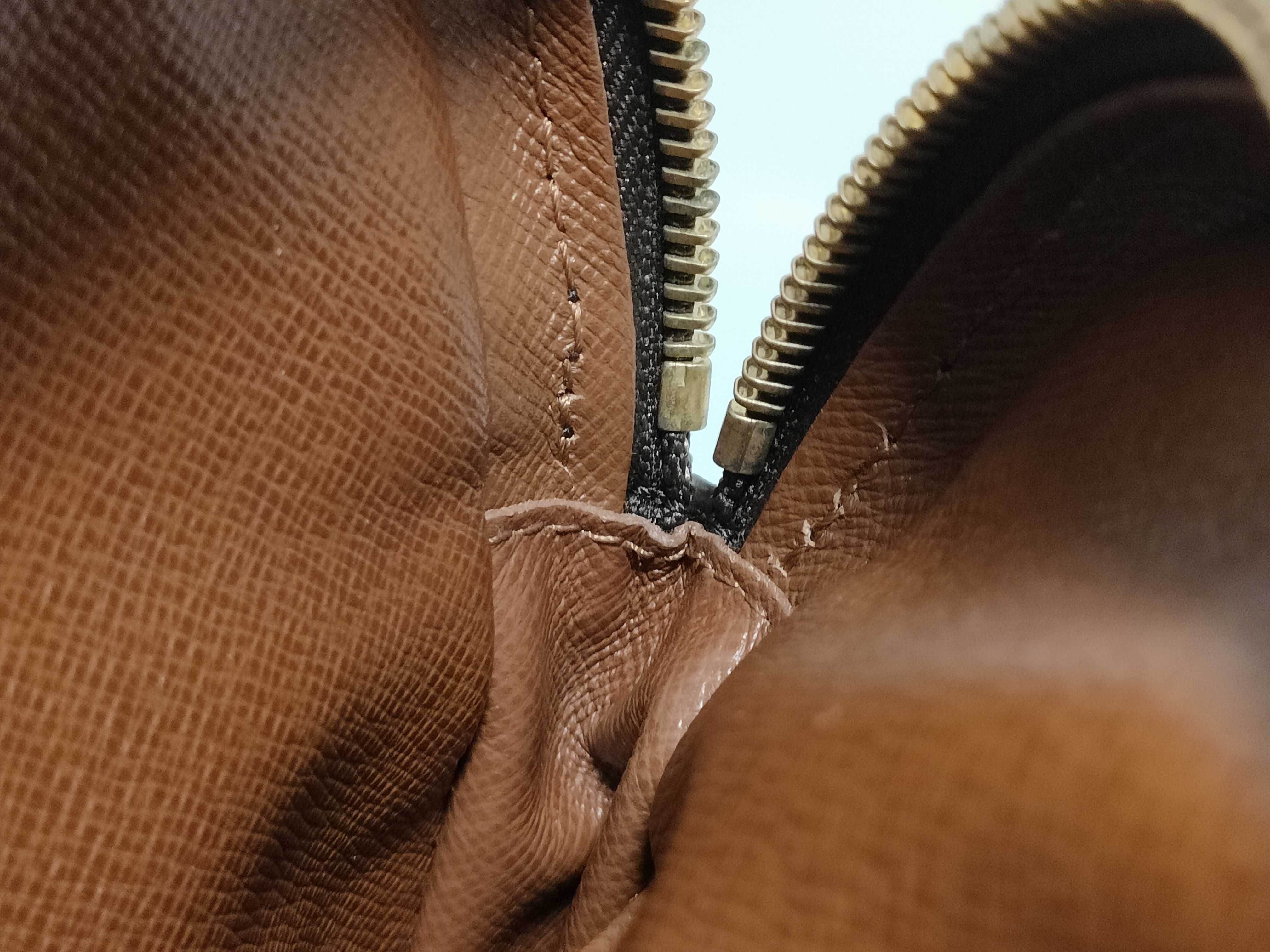 Monogram Louis Vuitton Danube Monogram M45266 Shoulder Bag — view 9