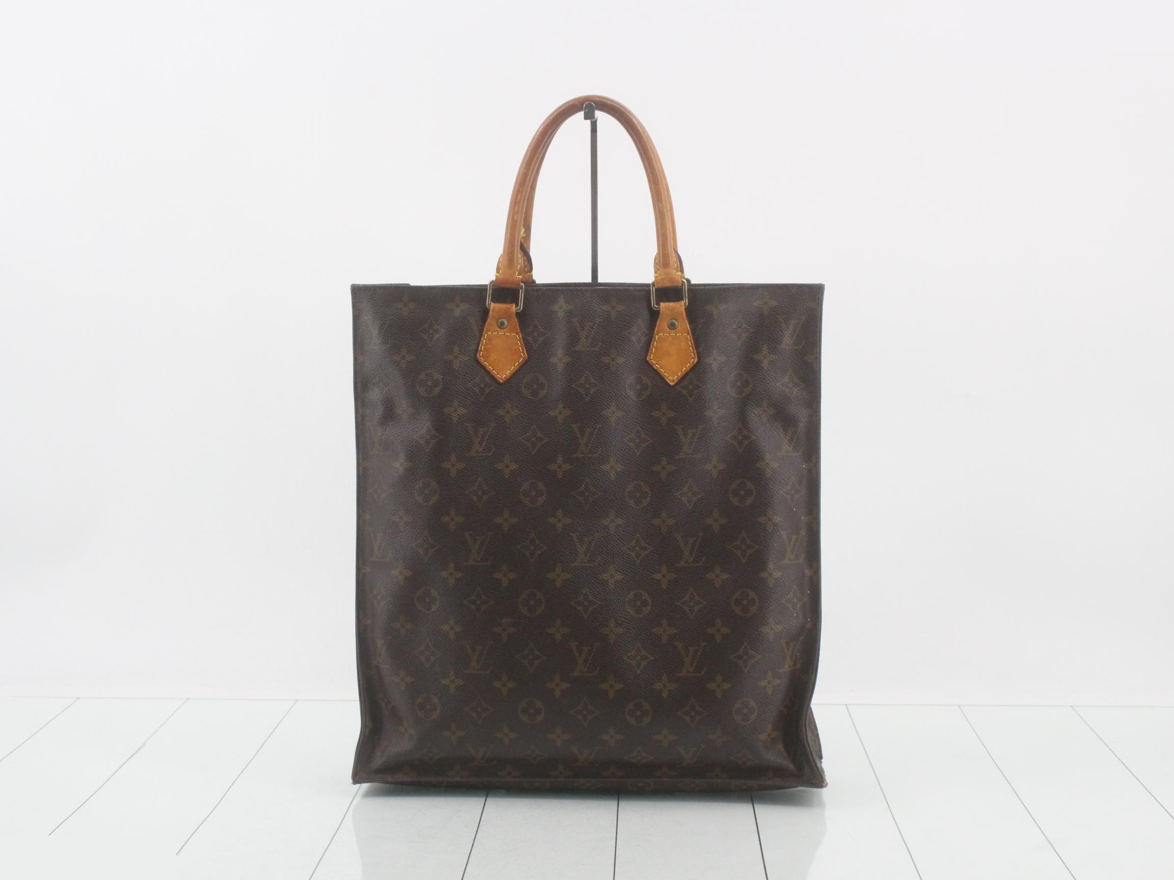 Monogram Sac Plat — view 2