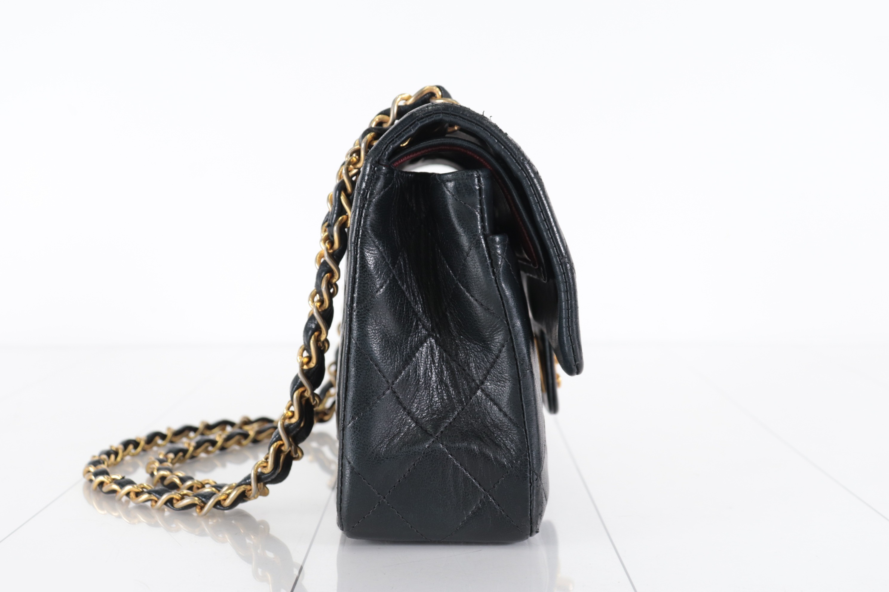 Double flap 23 Lambskin Chain Shoulder Bag, Unit No. 2 — view 4