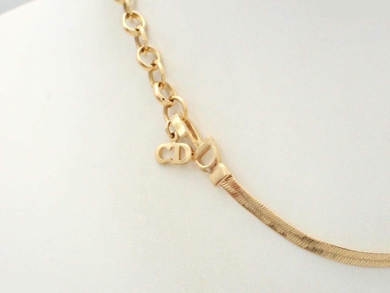 Ribbon, precious metal necklace/pendant, neck circumference approximately 37 cm — view 2