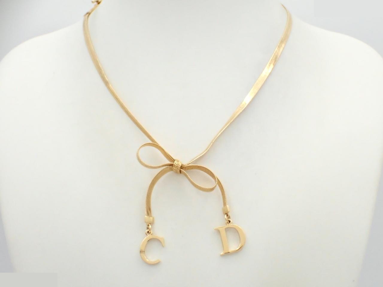 Ribbon, precious metal necklace/pendant, neck circumference approximately 37 cm — view 3