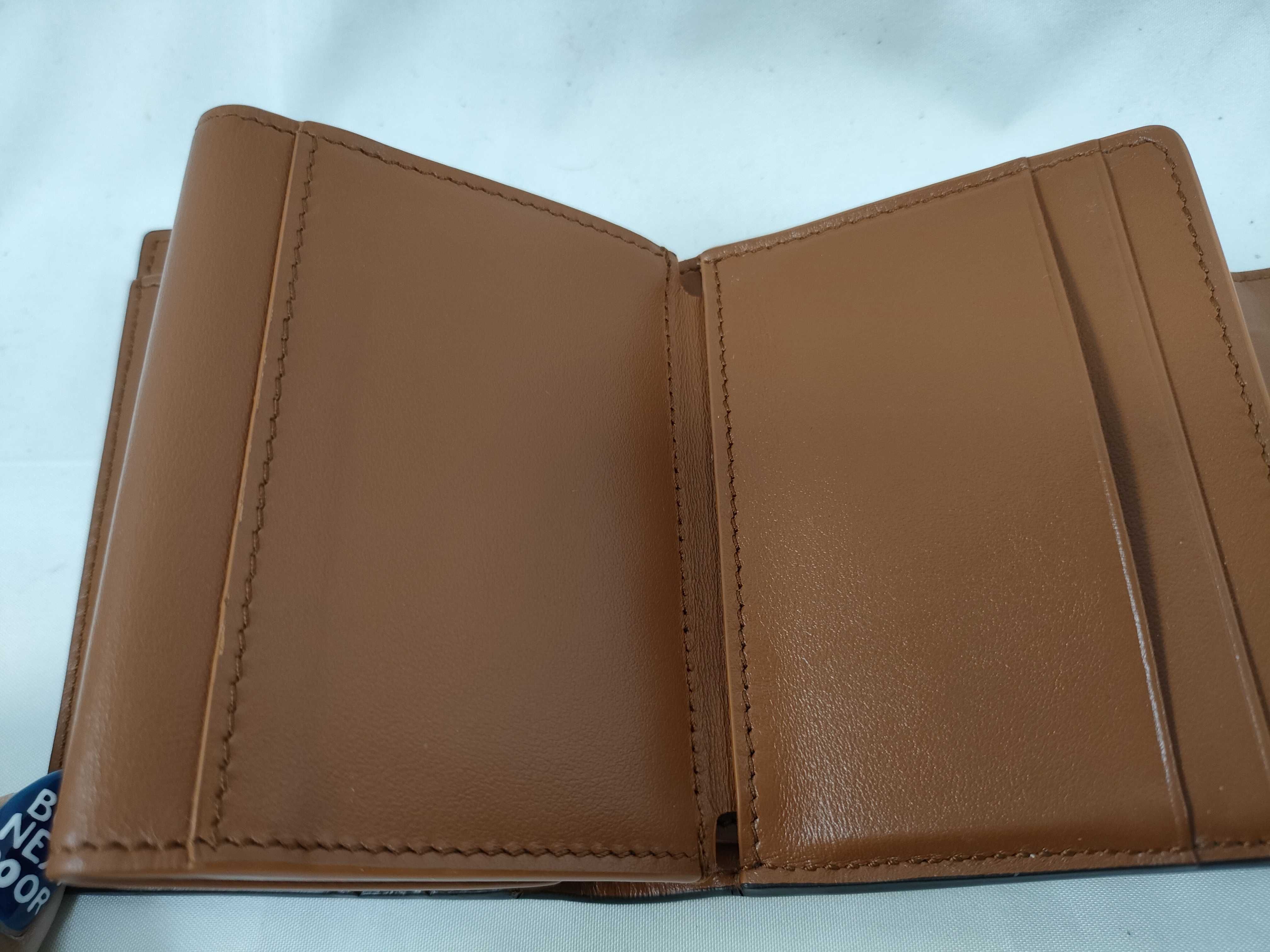 Triomphe Compact Wallet — view 12