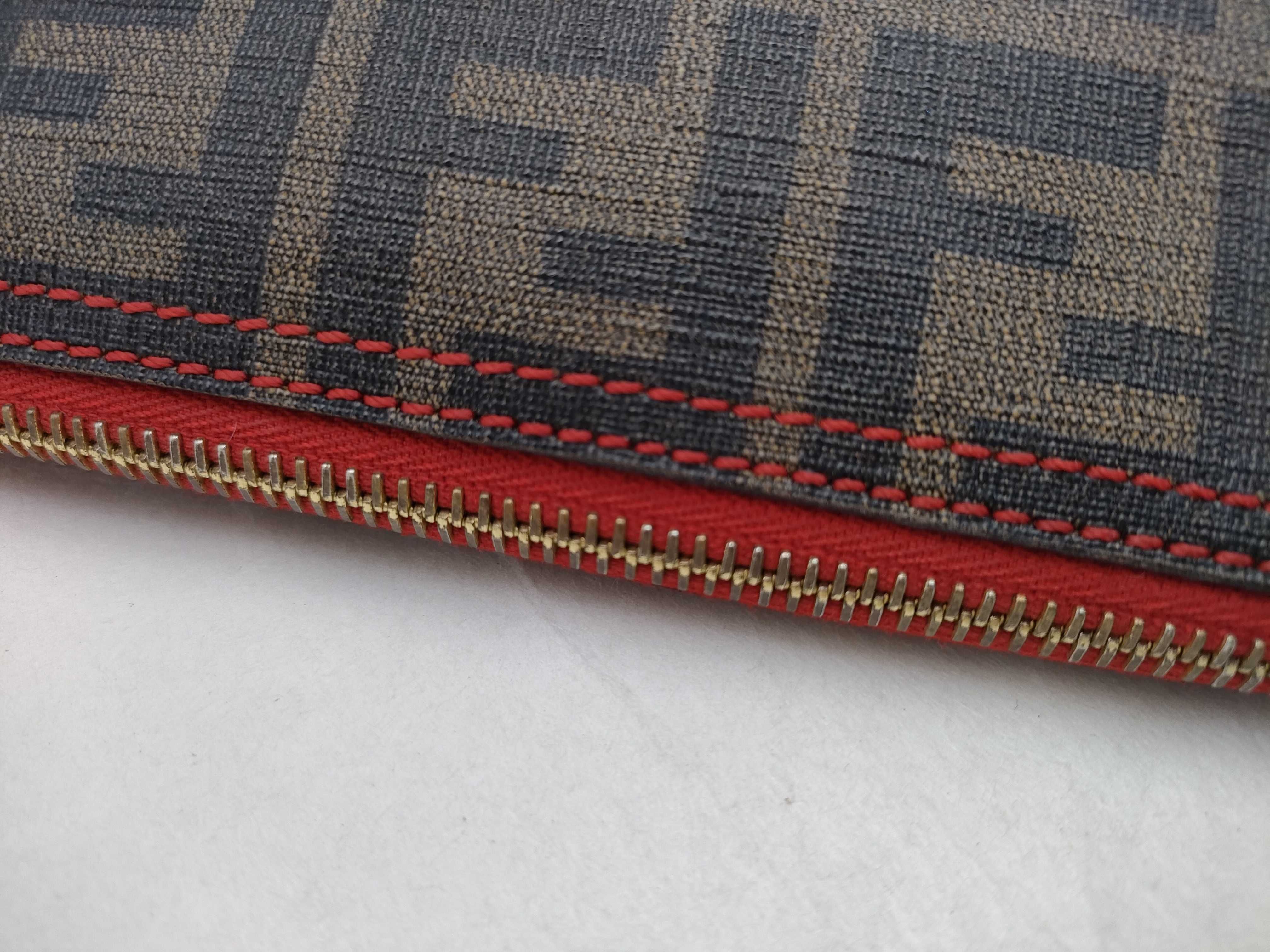 Zucca pattern accessory pouch, handbag, with gold chain and FF hardware. — view 6
