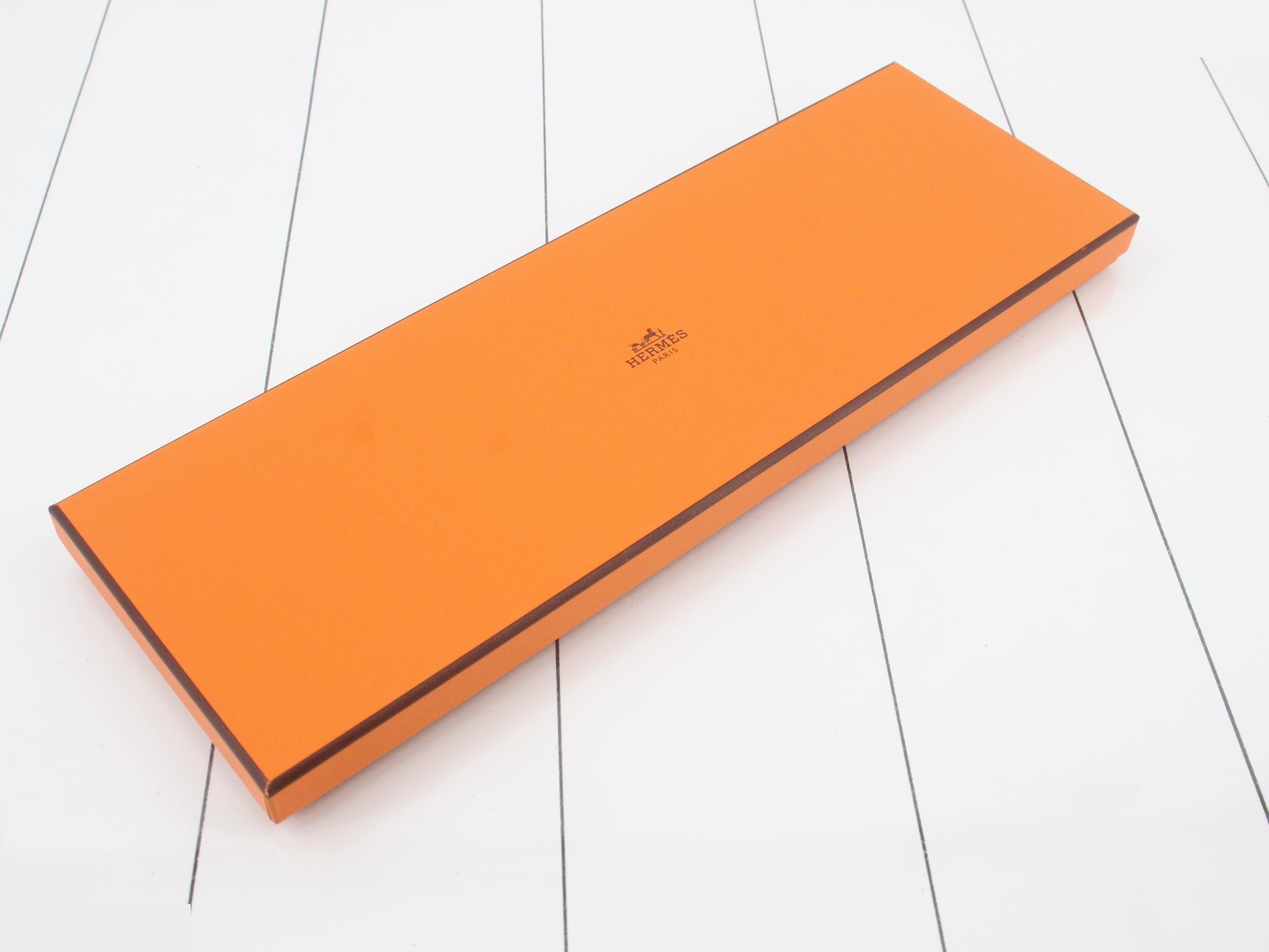Silk necktie — view 4