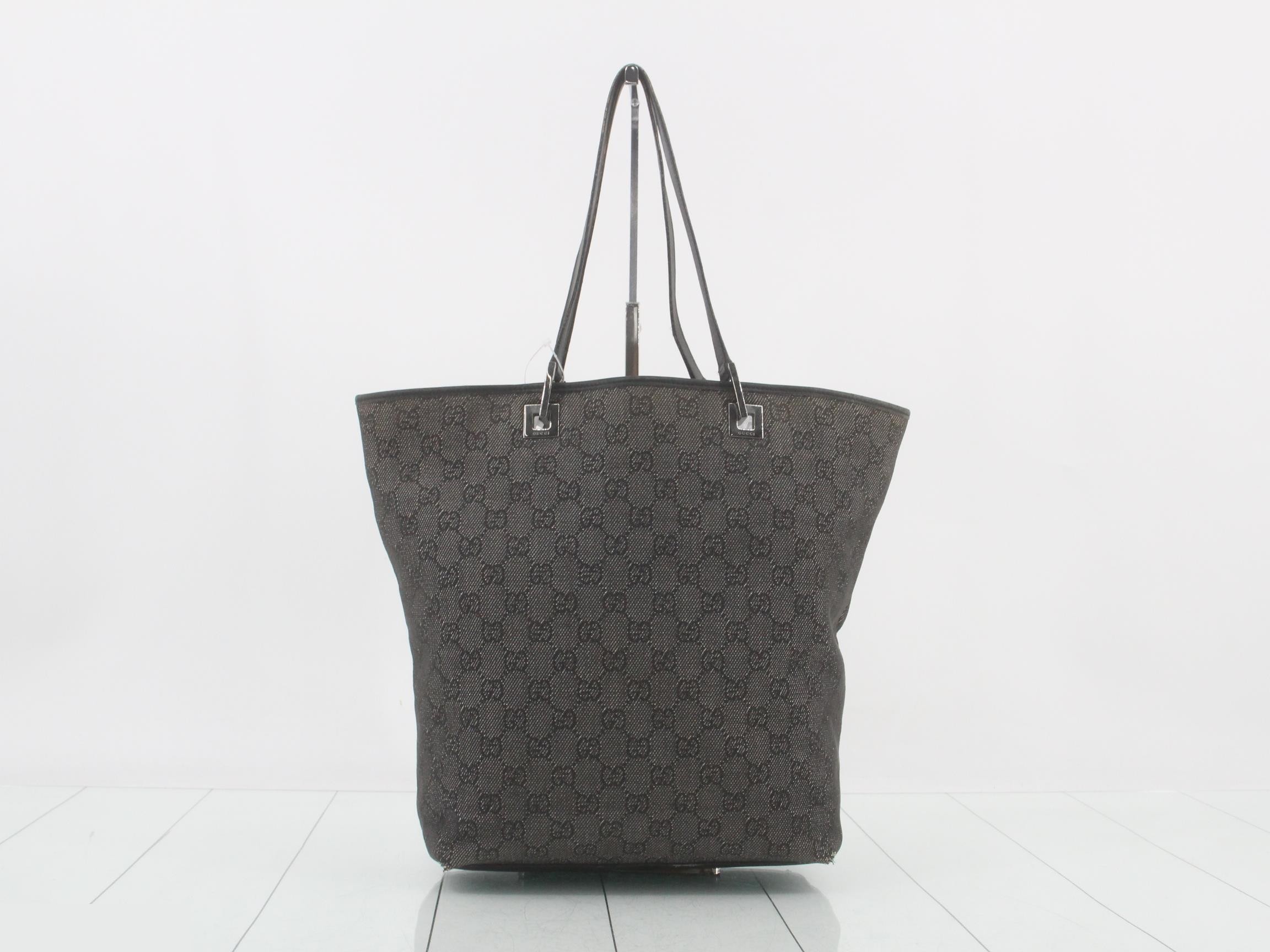 GG Canvas Handbag — view 2