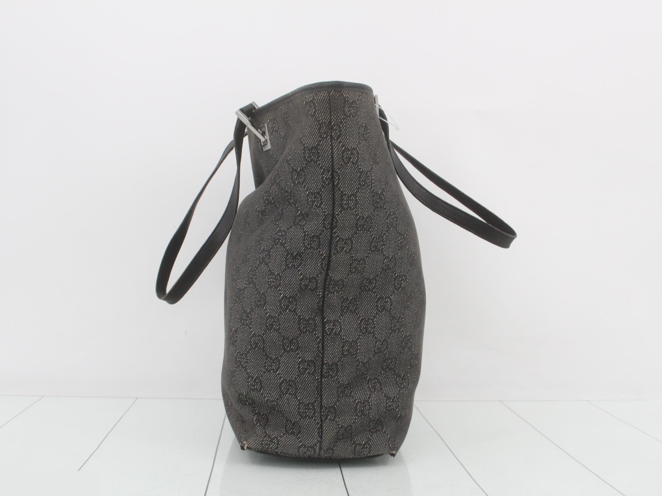 GG Canvas Handbag — view 3