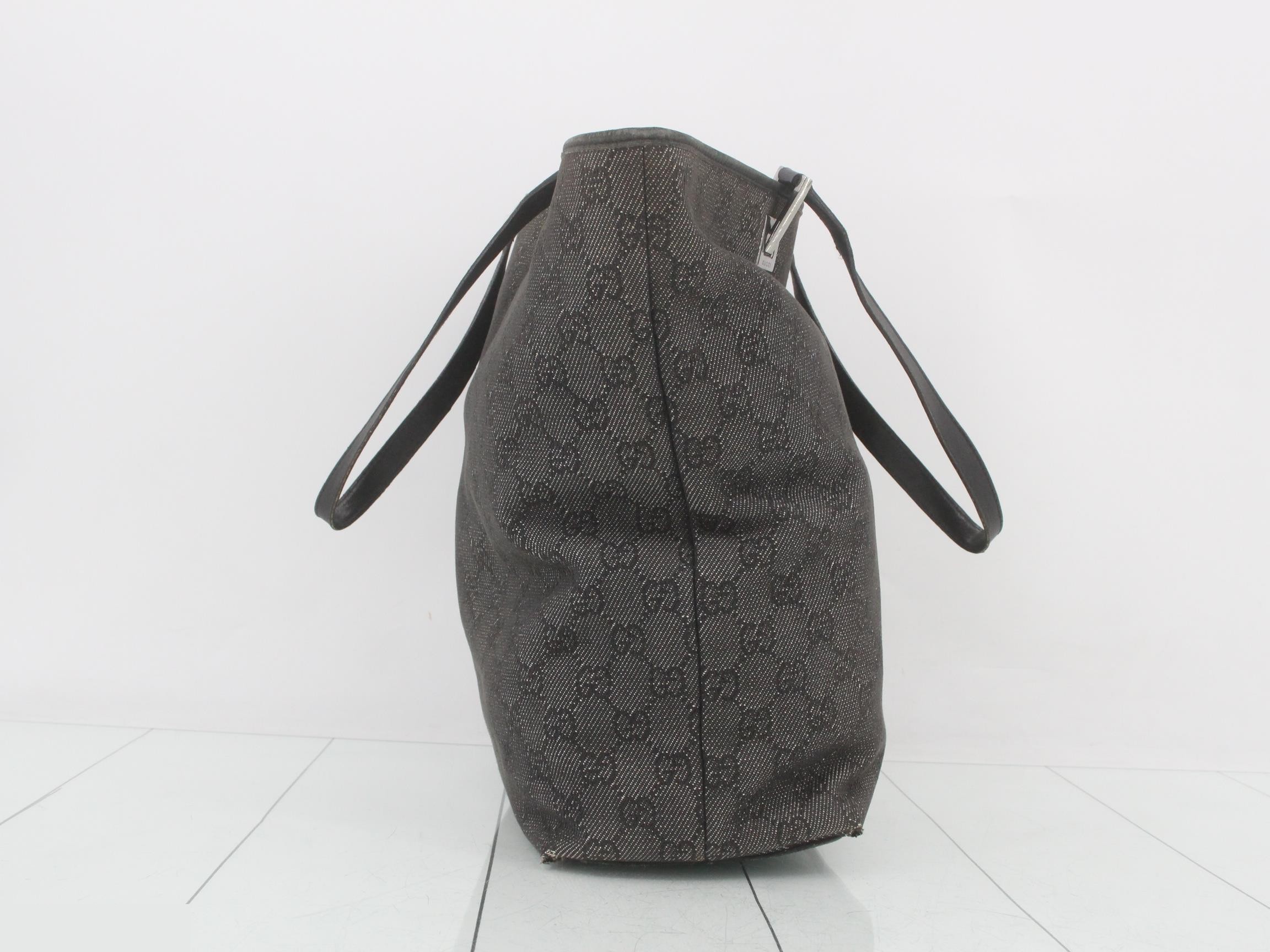 GG Canvas Handbag — view 4