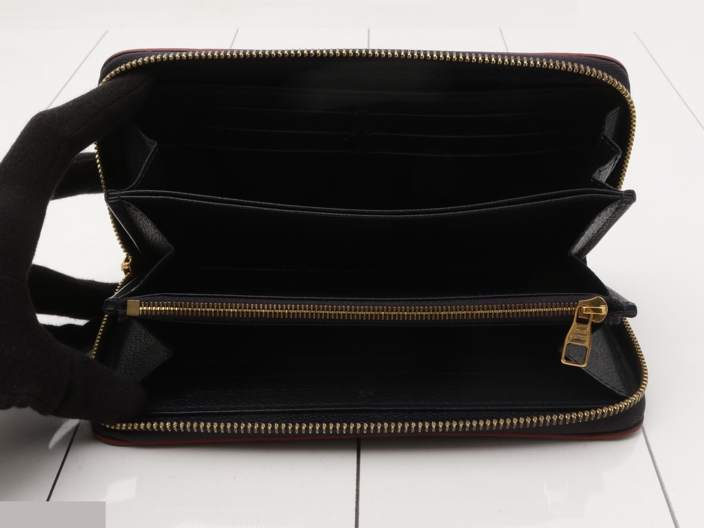 Zippy Wallet — view 4