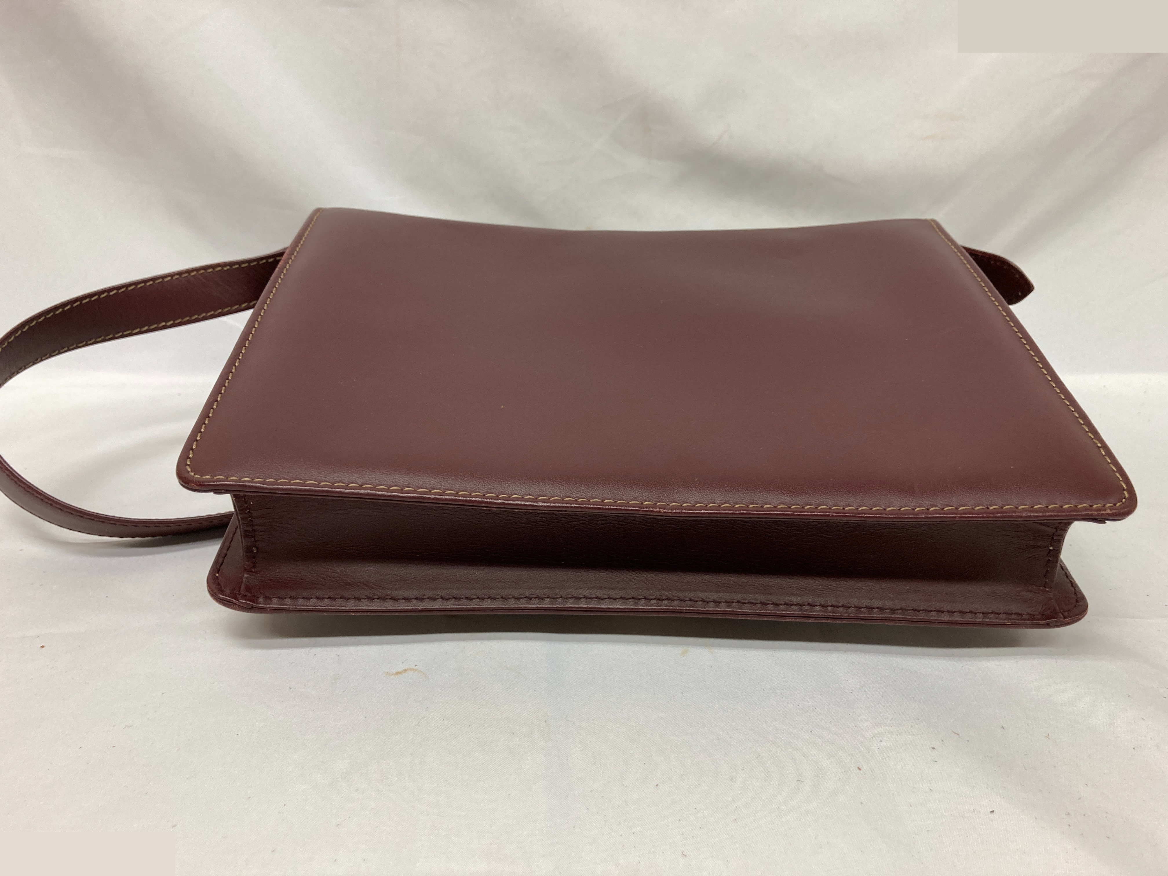 Must Line (Bag) - Shoulder Bag — view 3