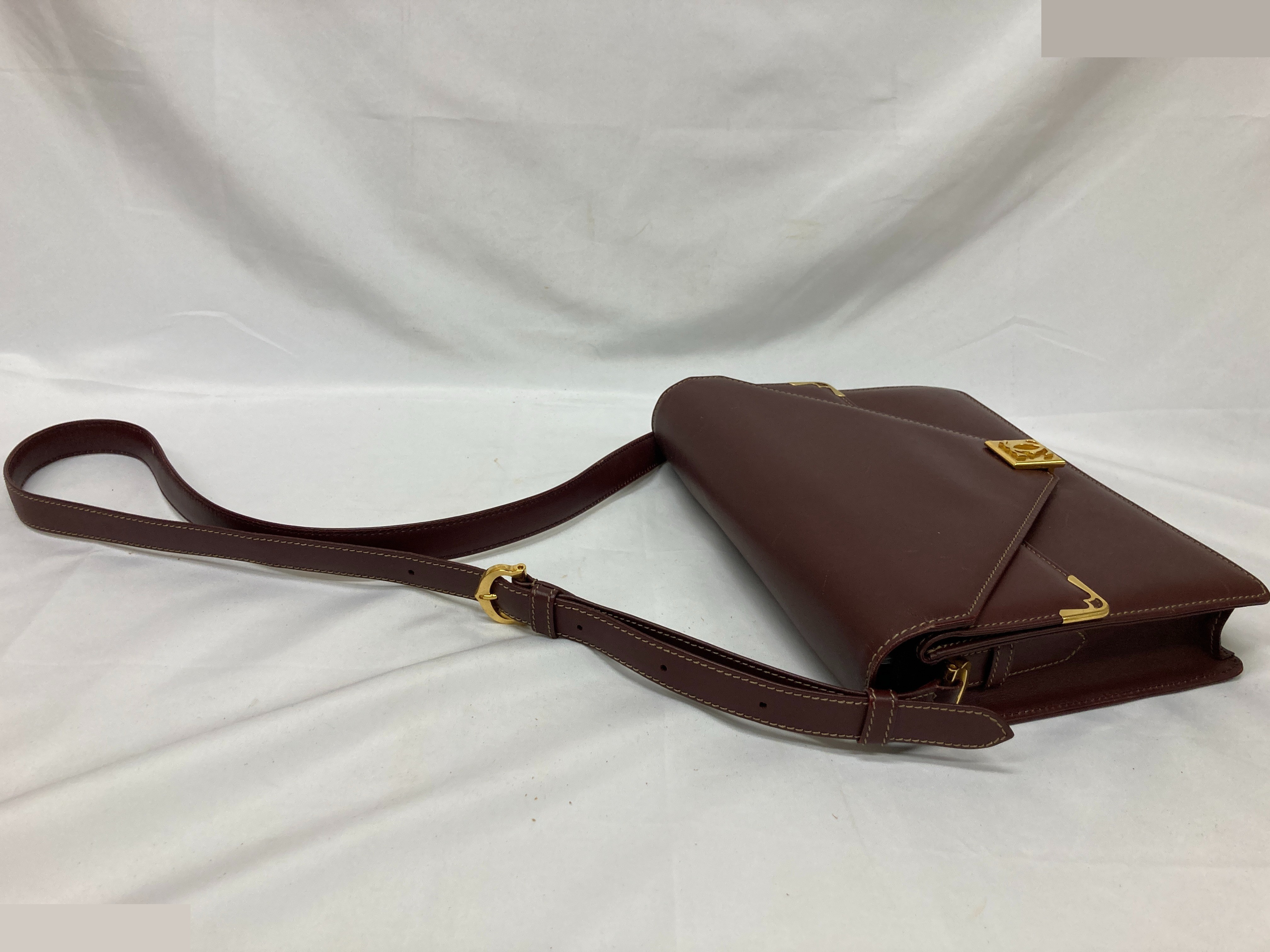 Must Line (Bag) - Shoulder Bag — view 4