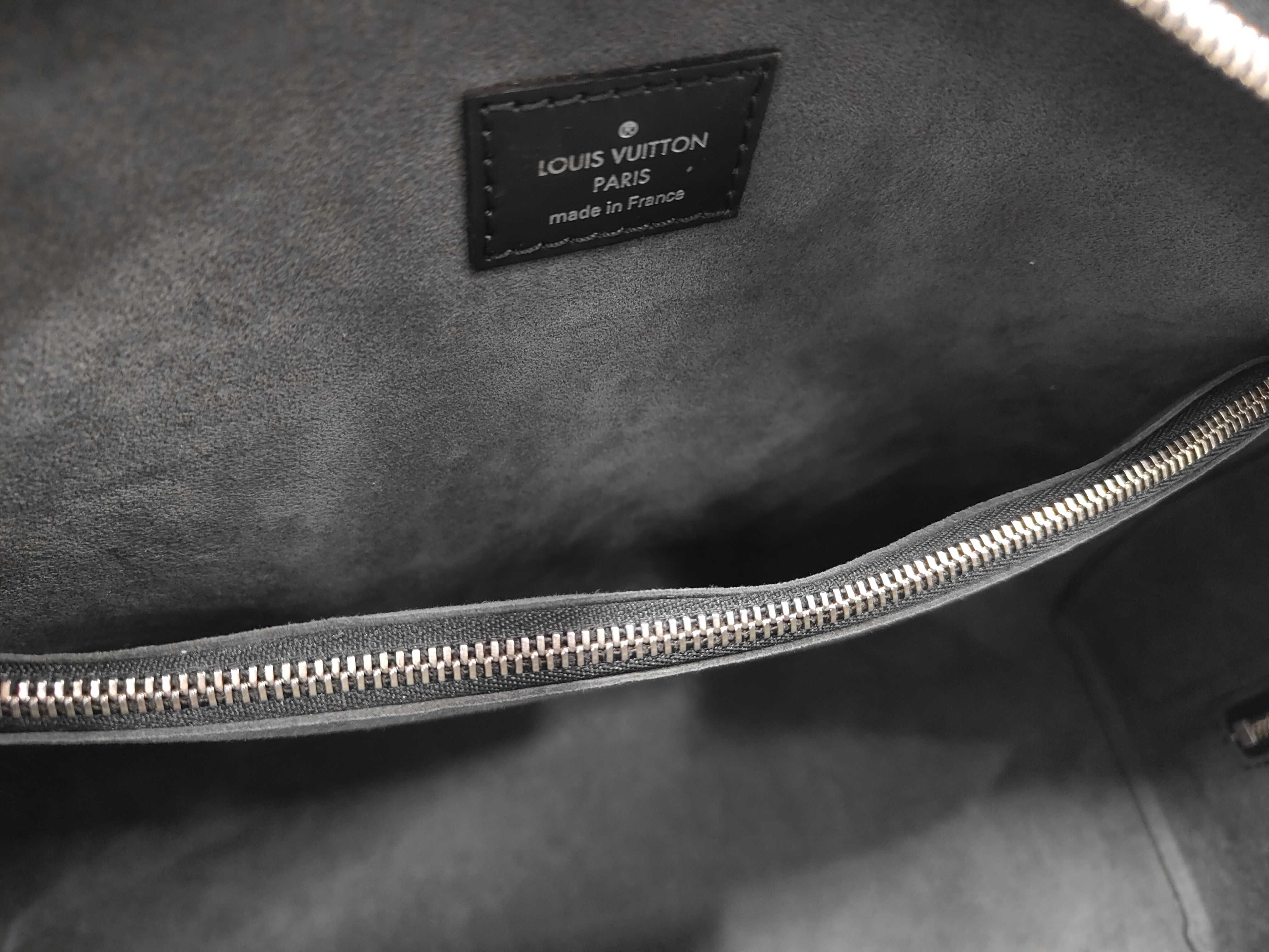 Epi Pont Neuf GM Black TR1133 Handbag — view 11