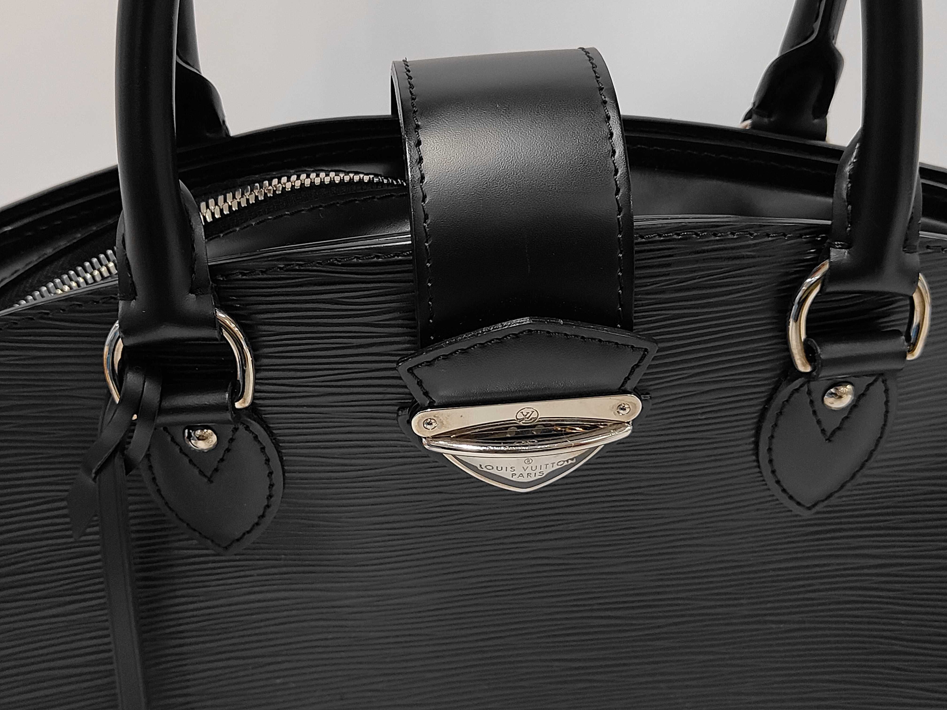Epi Pont Neuf GM Black TR1133 Handbag — view 8