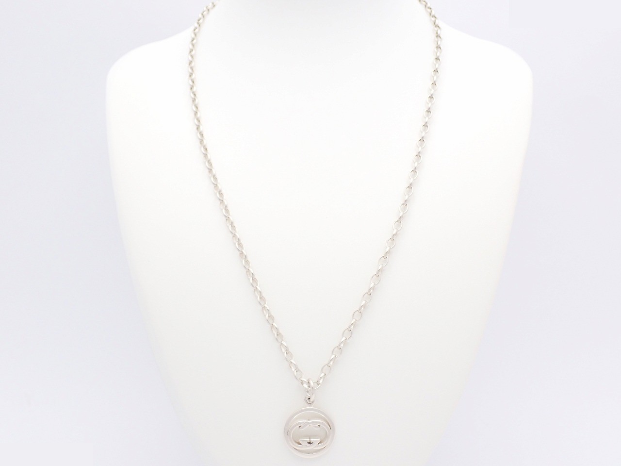 Interlocking G Round Necklace — view 2