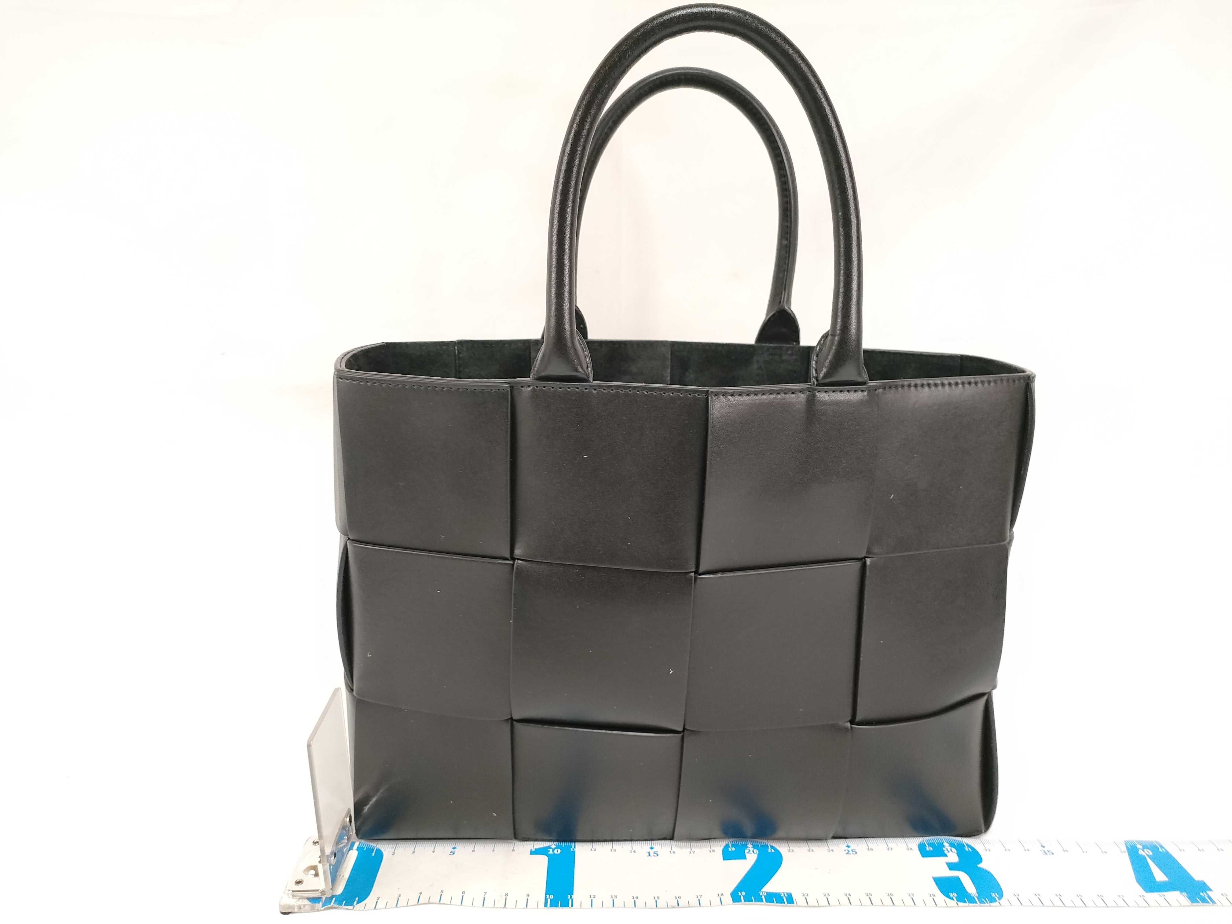 Intrecciato Bottega Veneta The Arco Tote 2-Way Shoulder Bag — view 2