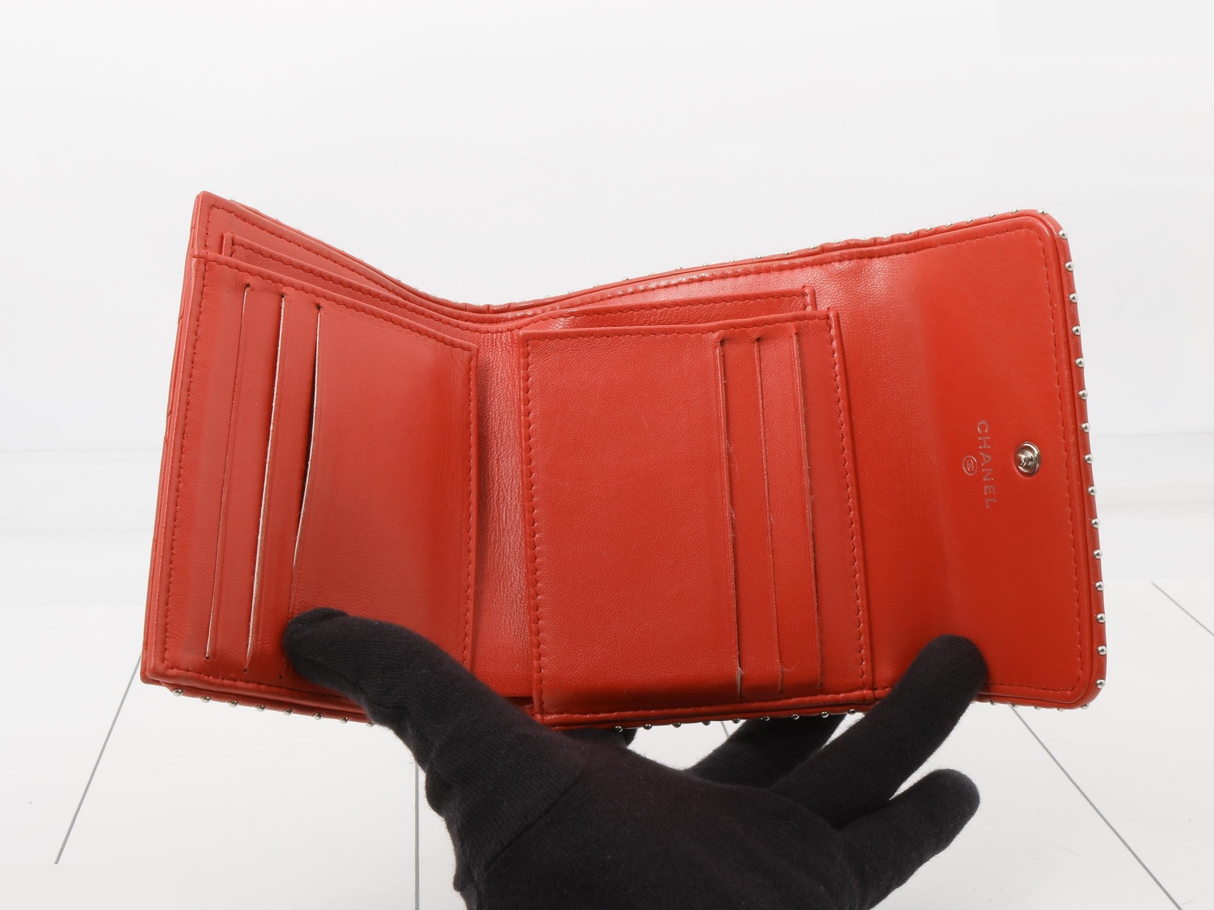 Studs V-stitch — view 4
