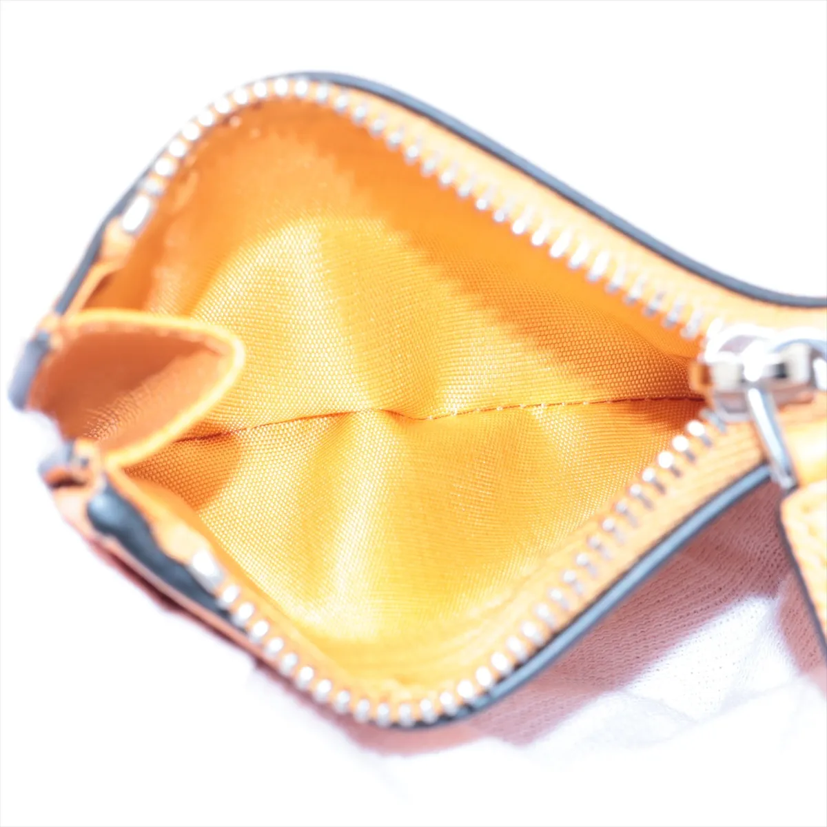 Saffiano Triangle 2ML049 Leather Compact Wallet Orange — view 5