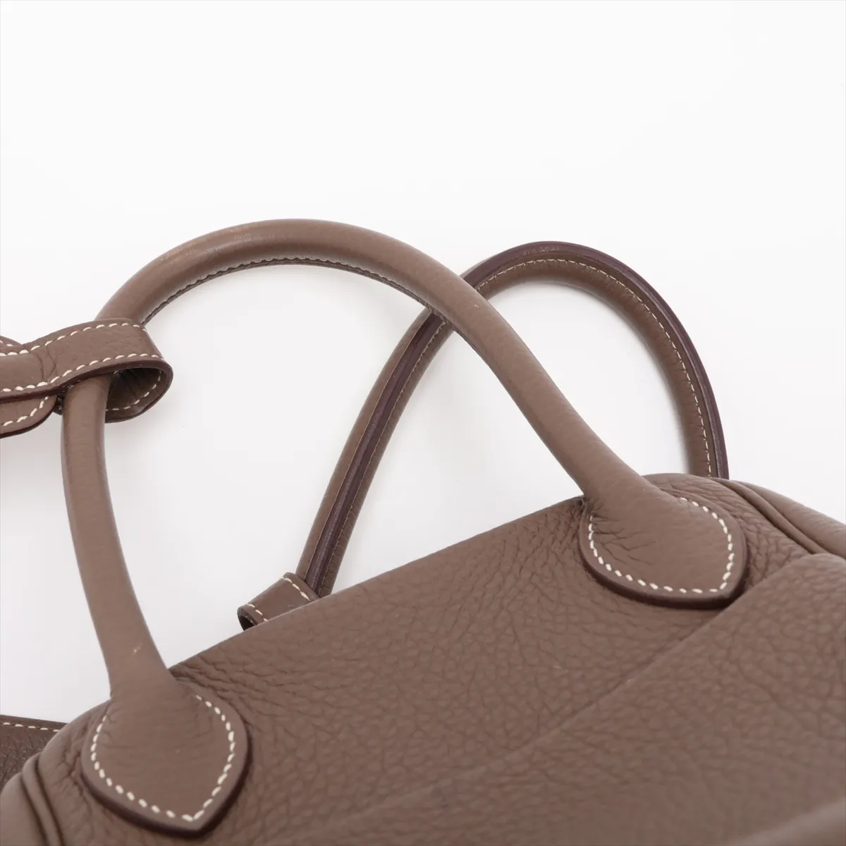 [Individually packaged] Hermes Lindy 30 Taurillon Clemence Etoupe Gold Hardware U: 2022 — view 6