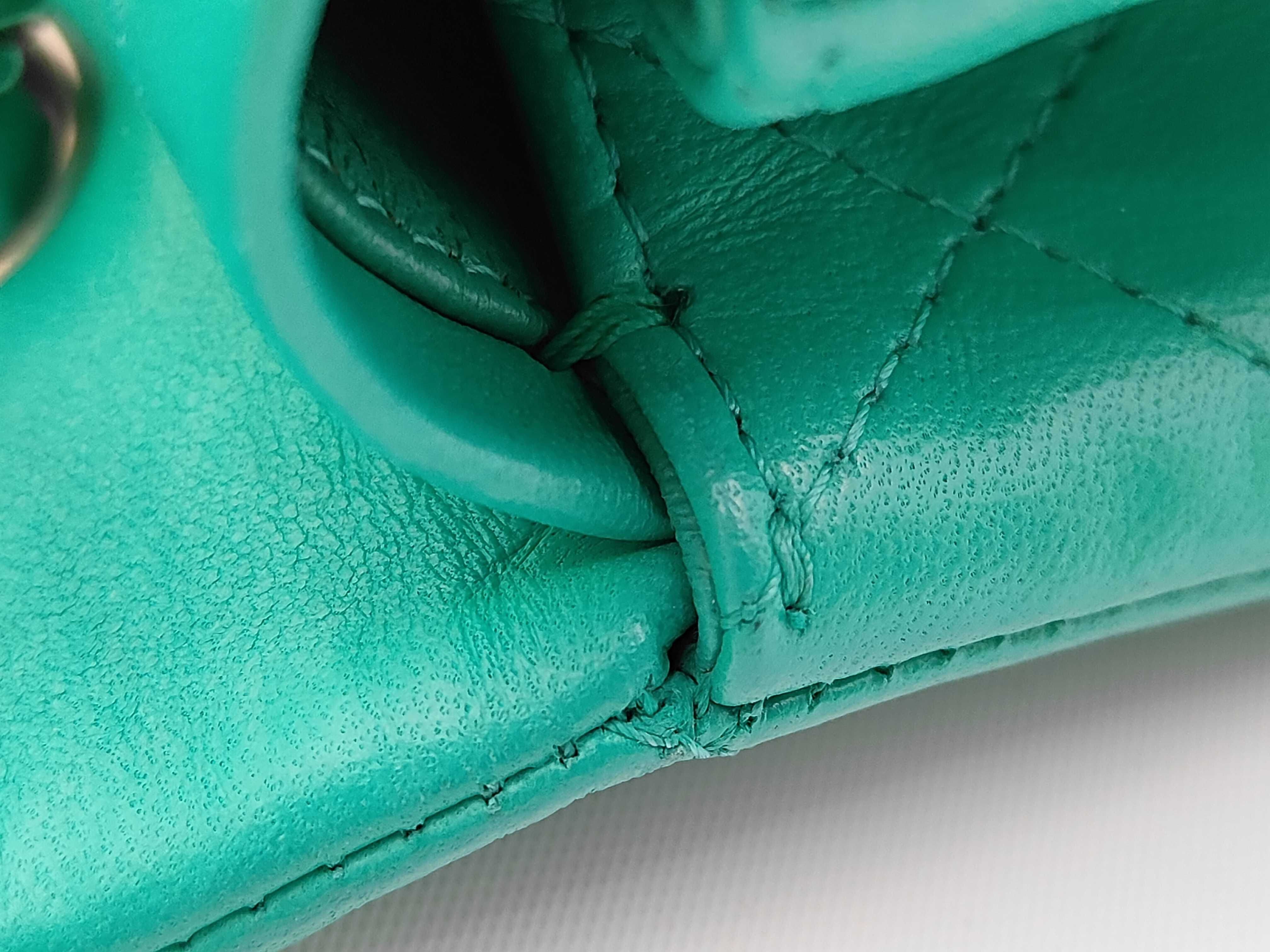 Matelassé 25 Lambskin Green Double Flap Double Chain Shoulder Bag — view 7