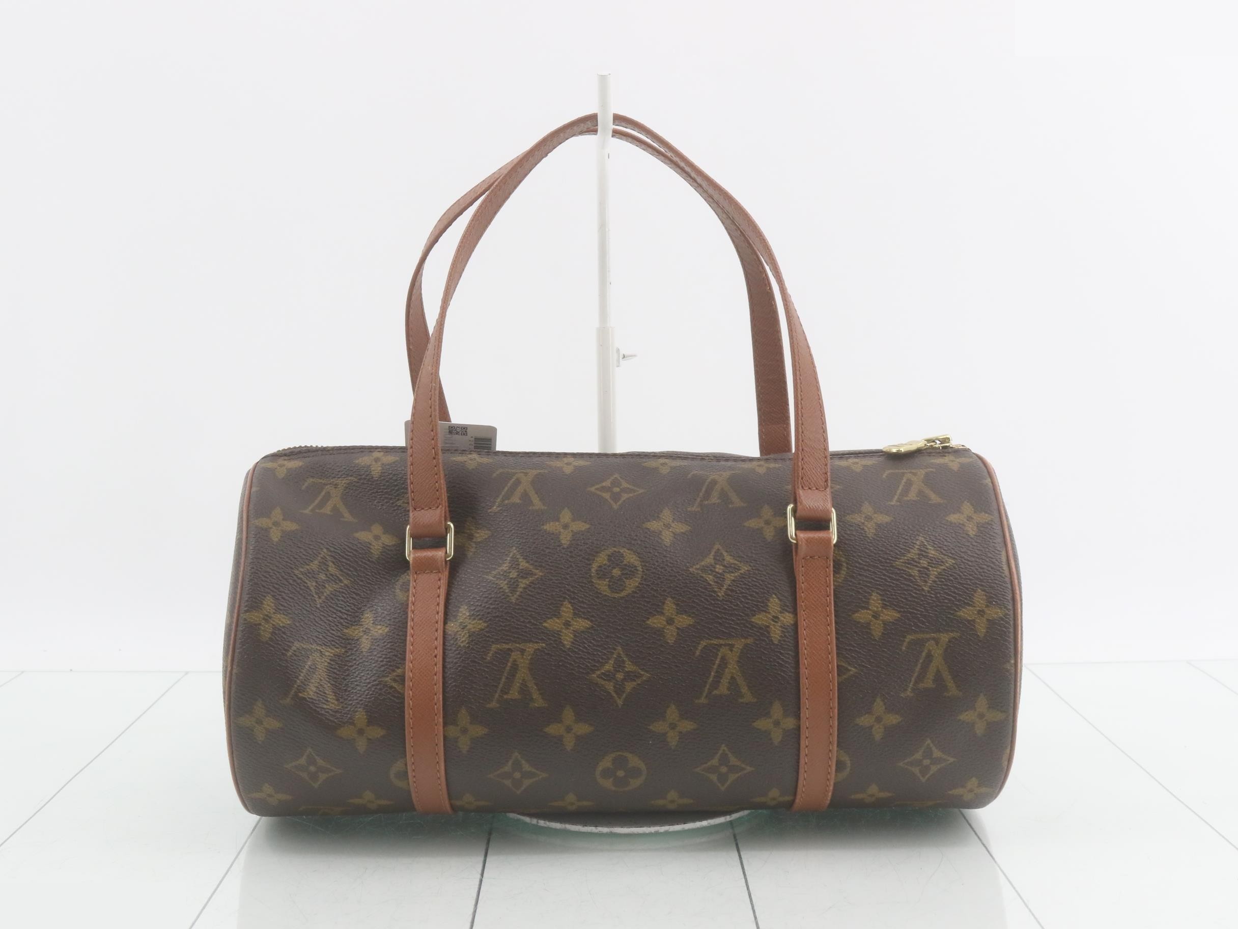 Papillon 30 with pouch — view 2