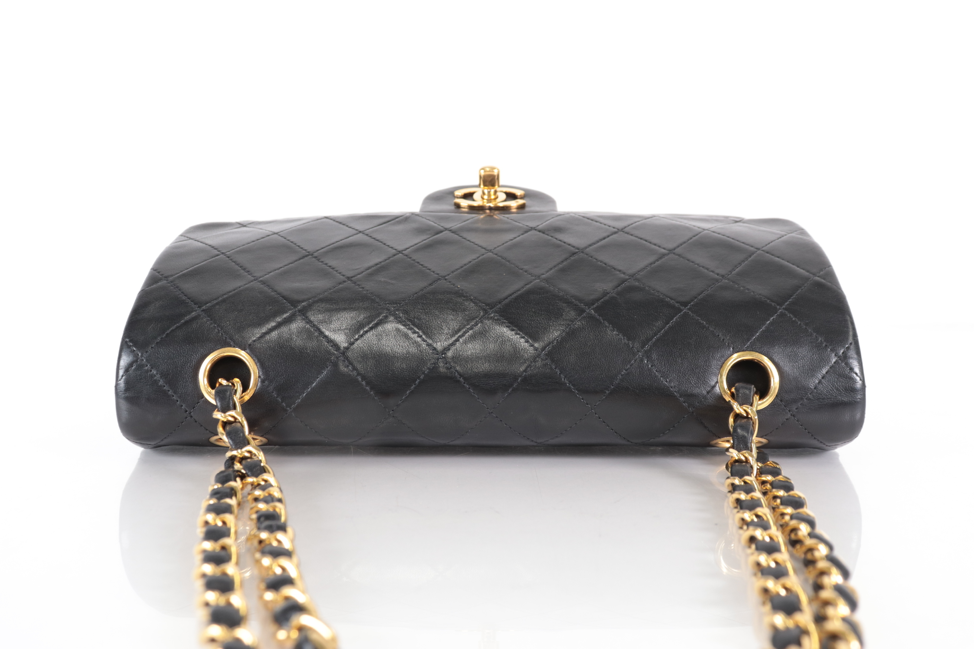 W-Flap 25 Lambskin Chain Shoulder Bag (Serial Number 2) — view 5