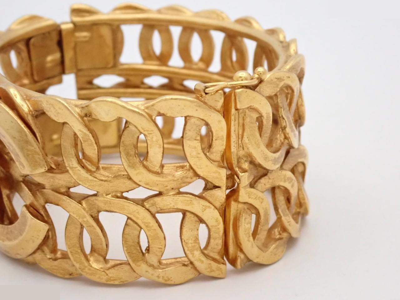 Bracelet, with some markings, wrist circumference approximately 16cm. — view 3