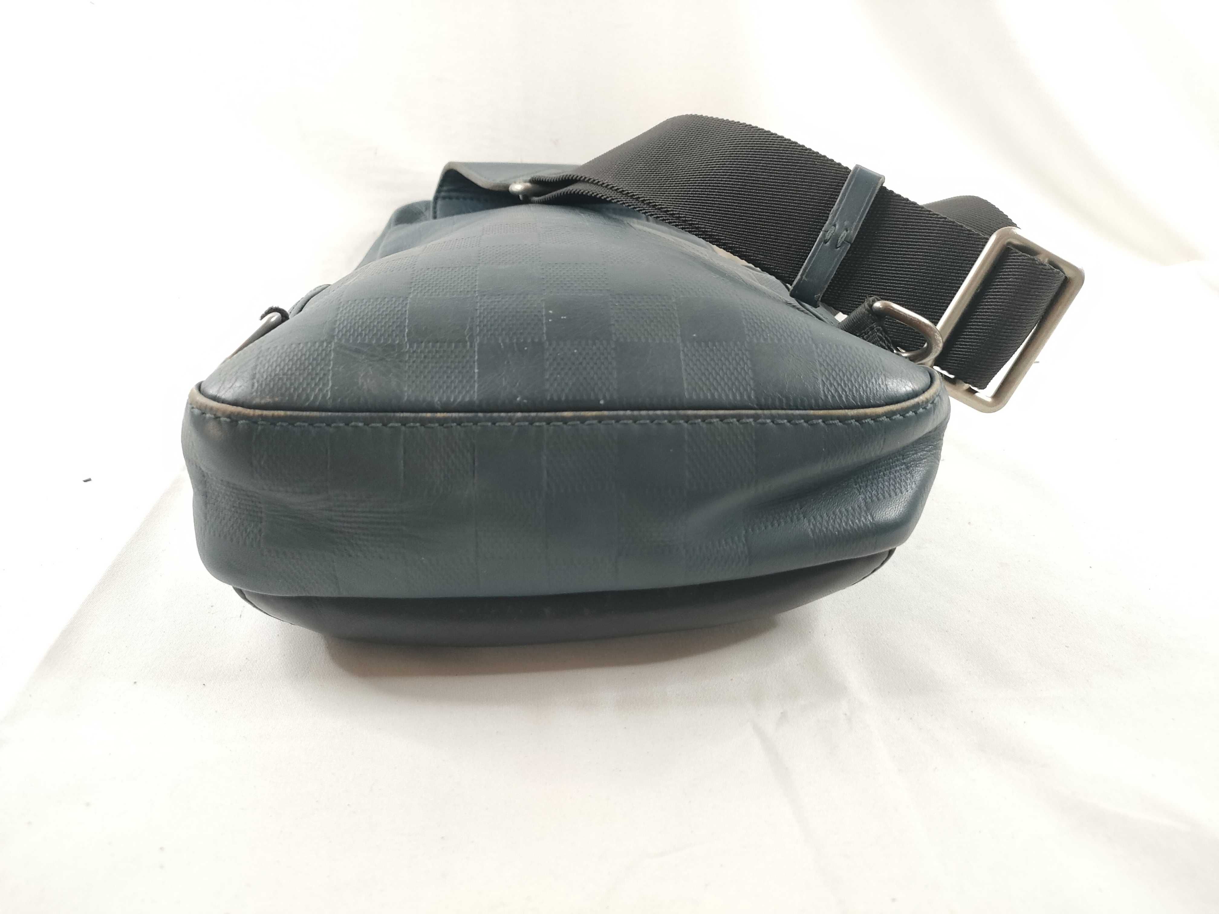 ID- Damier Infini Avenue Sling Bag #N41720 MB4107 Black Shoulder Bag — view 4
