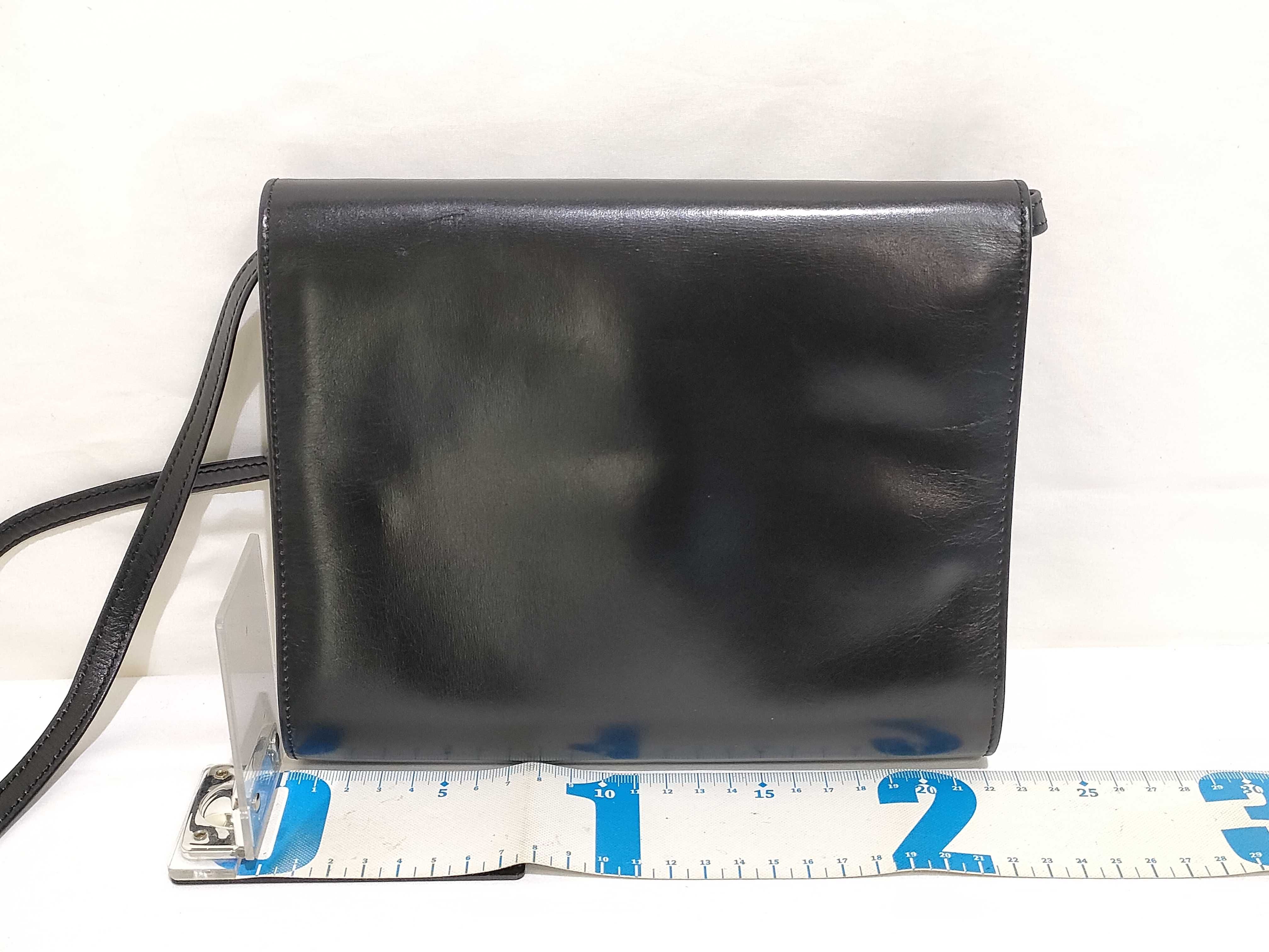 Vintage Old Macadam Triomphe Leather Shoulder Bag — view 2